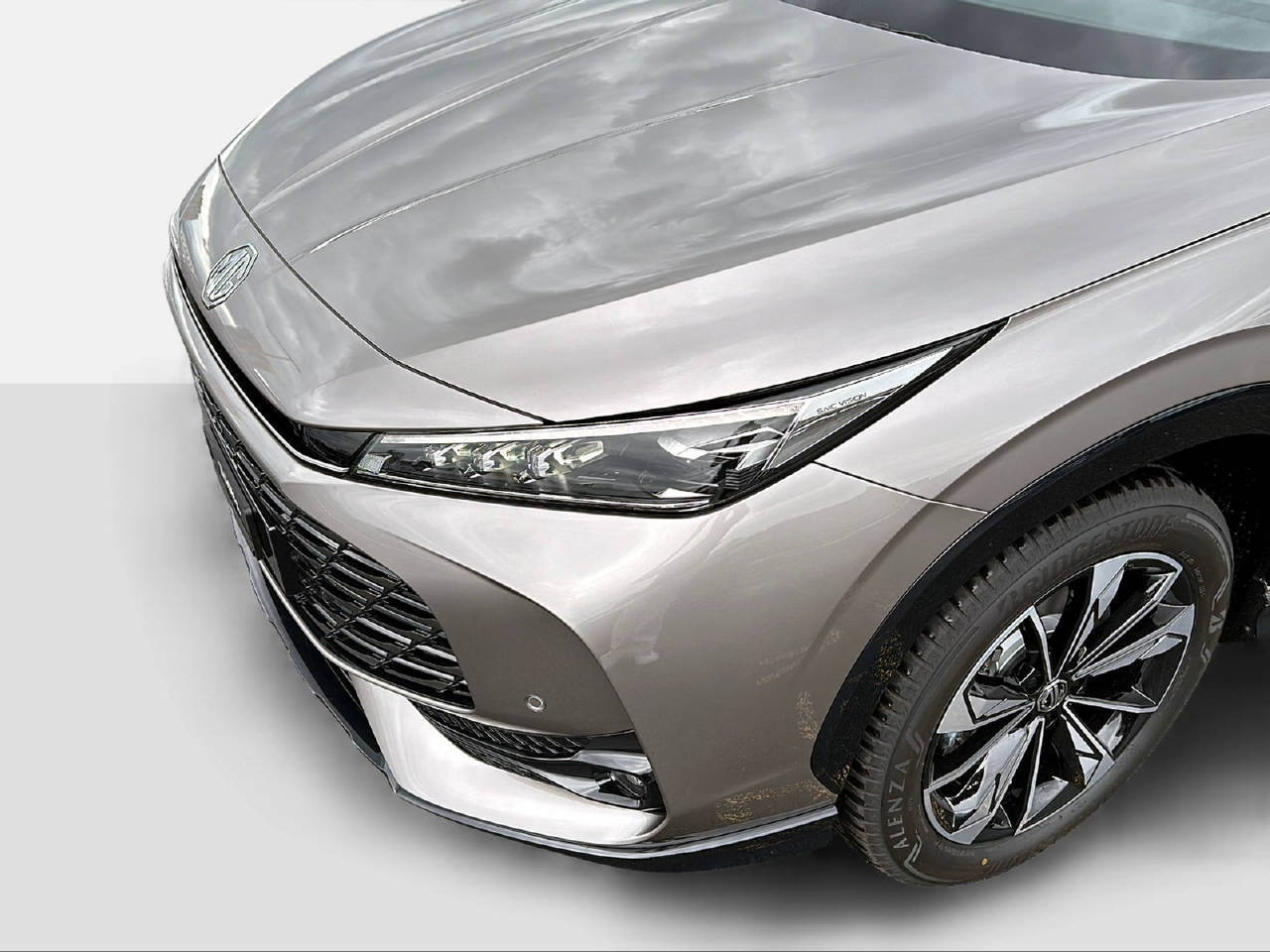 MG HS 1.5 Hybrid Luxury-showroom-element-3