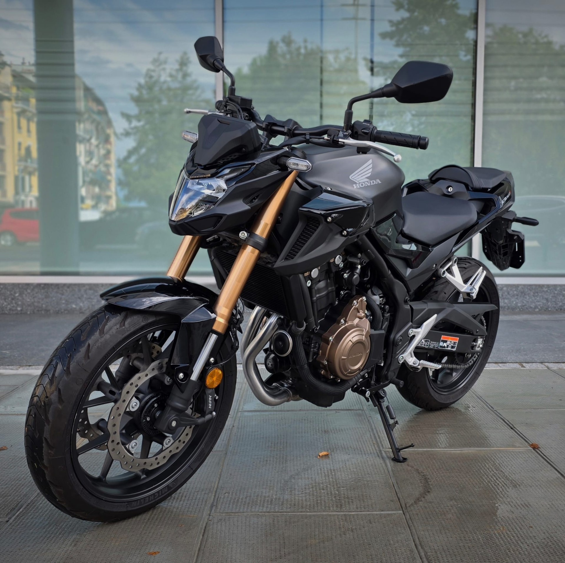 HONDA CB 500 F-showroom-element-3