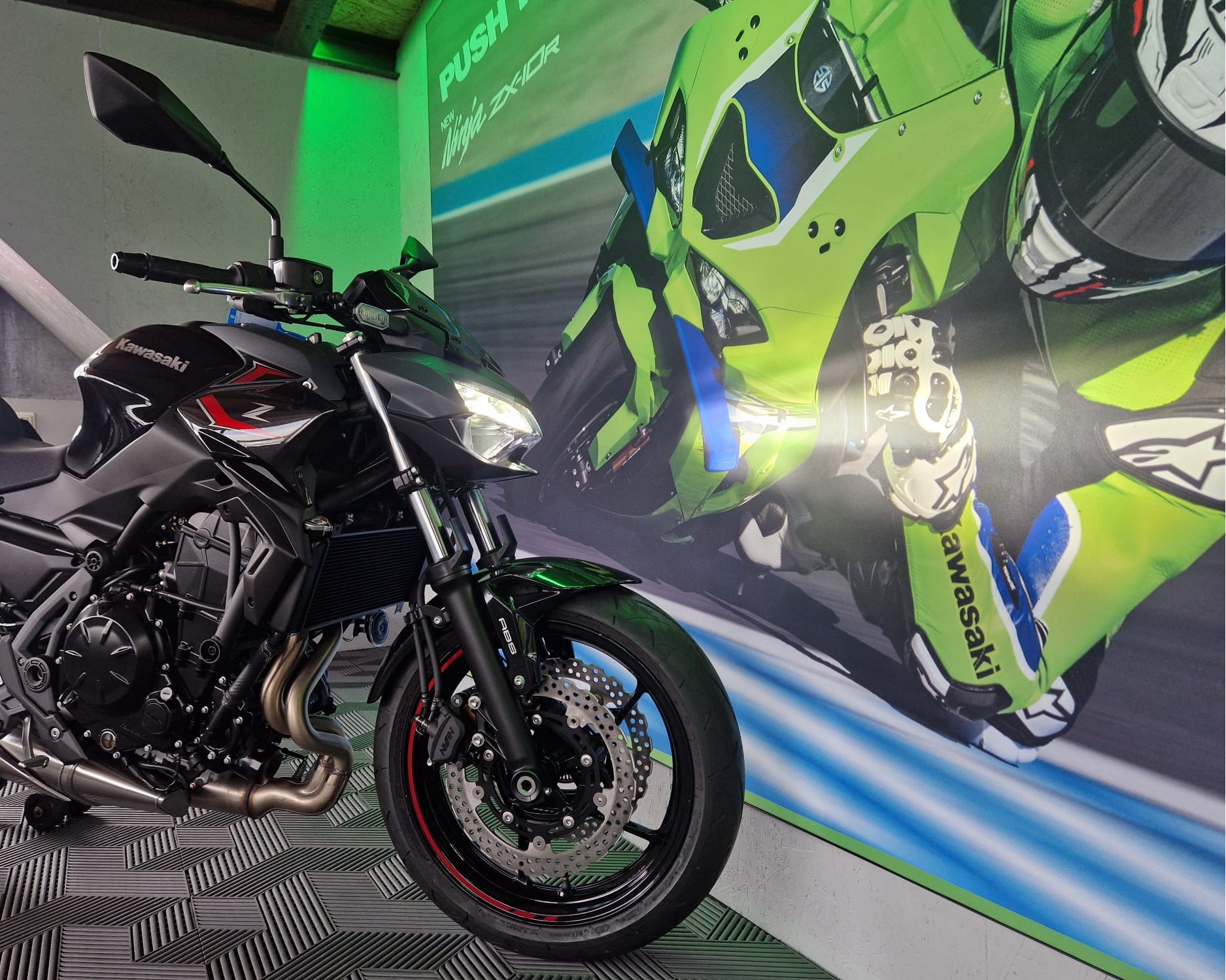 KAWASAKI Z 650 (35kW) An Lager
