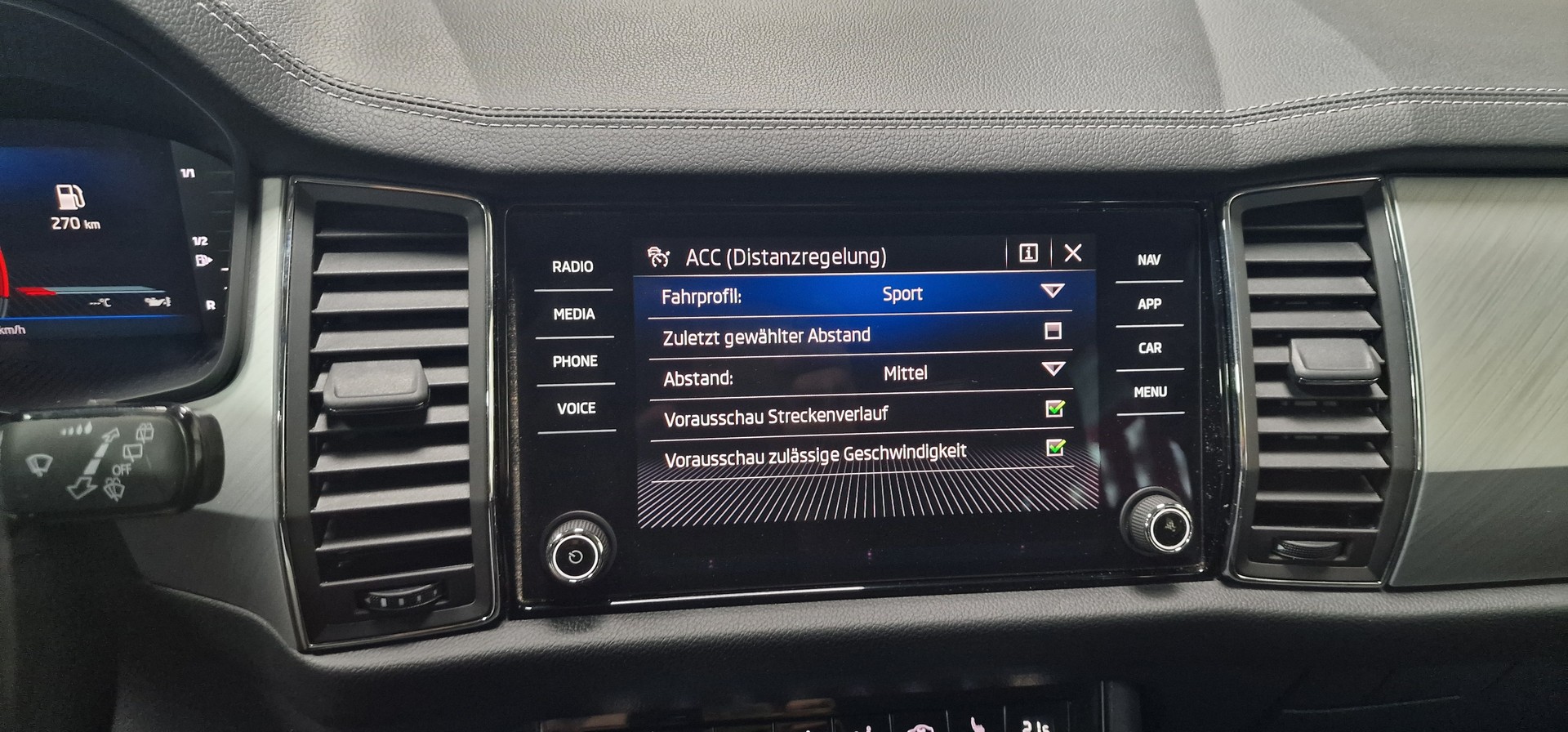 SKODA Kodiaq 2.0 TDI CR Ambition 4x4 DSG-image-20