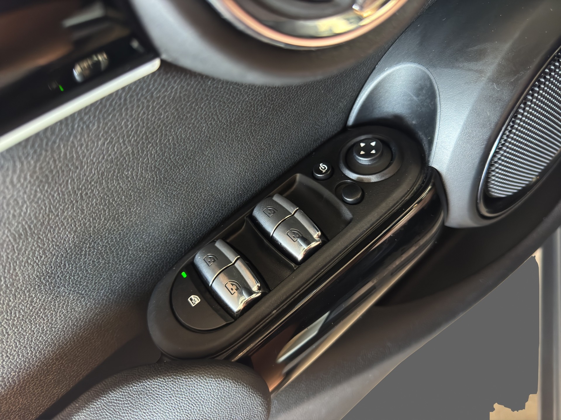 MINI Cooper Steptronic DKG-image-11
