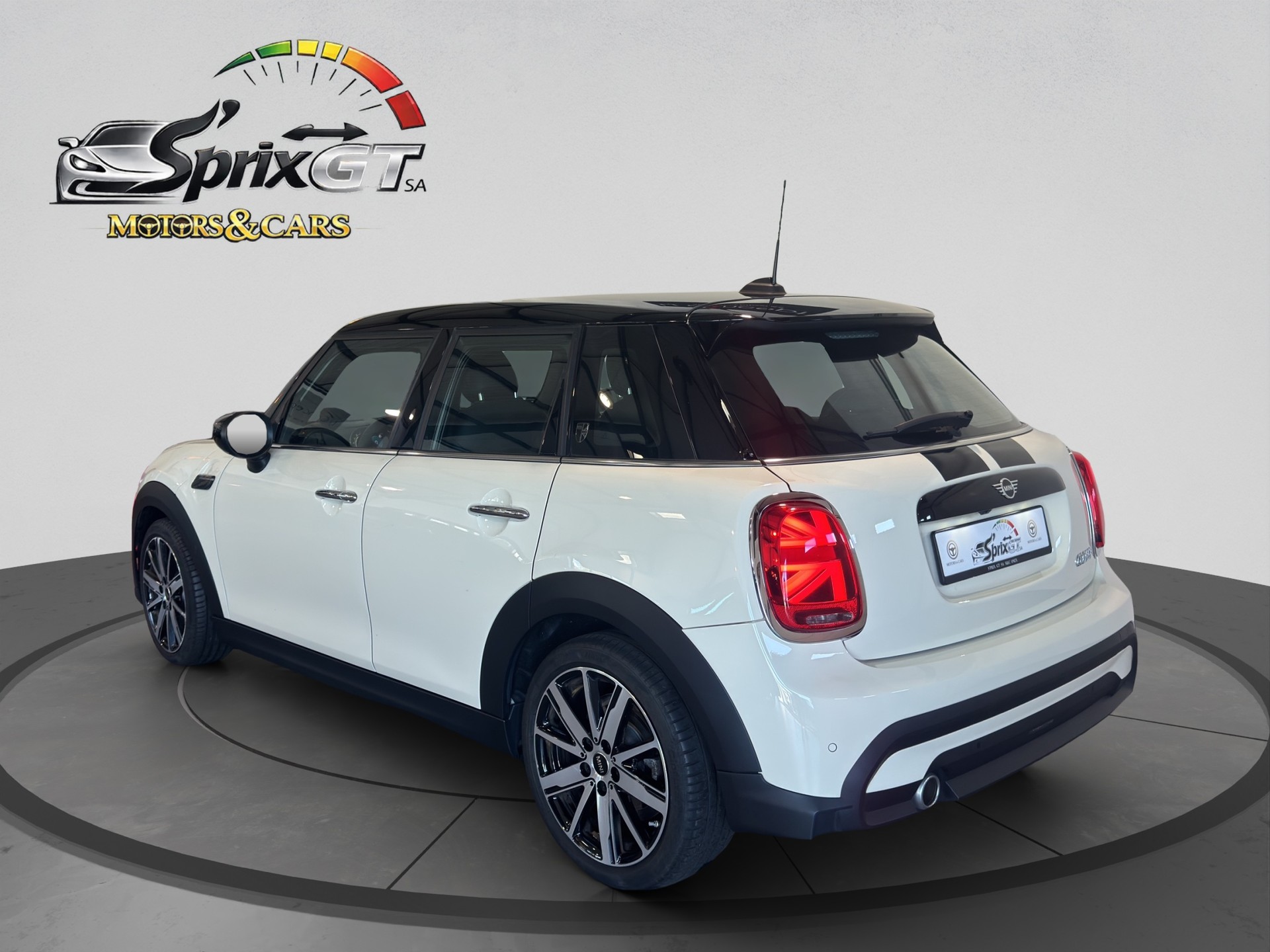 MINI Cooper Steptronic DKG-image-2