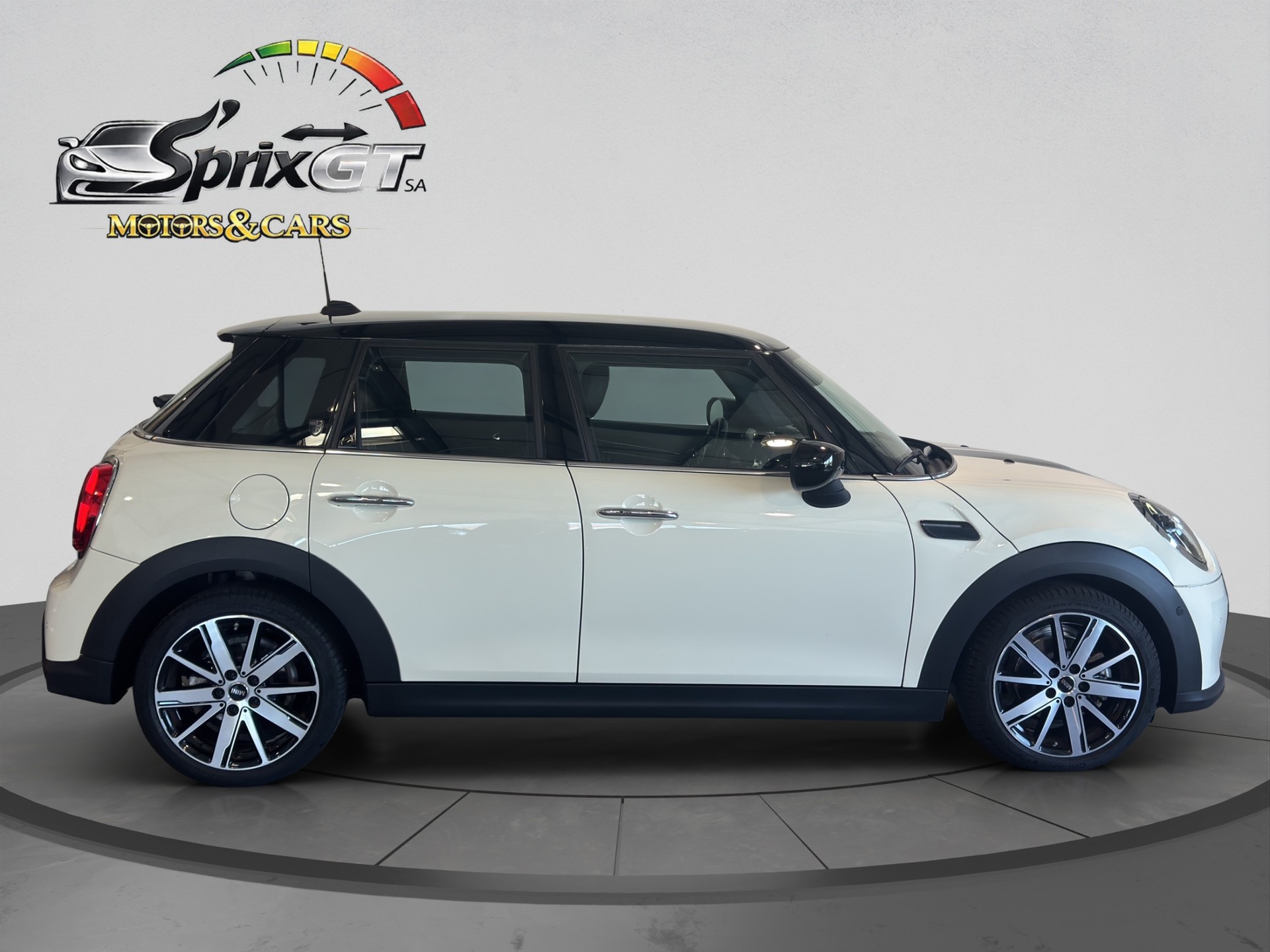 MINI Cooper Steptronic DKG-image-5