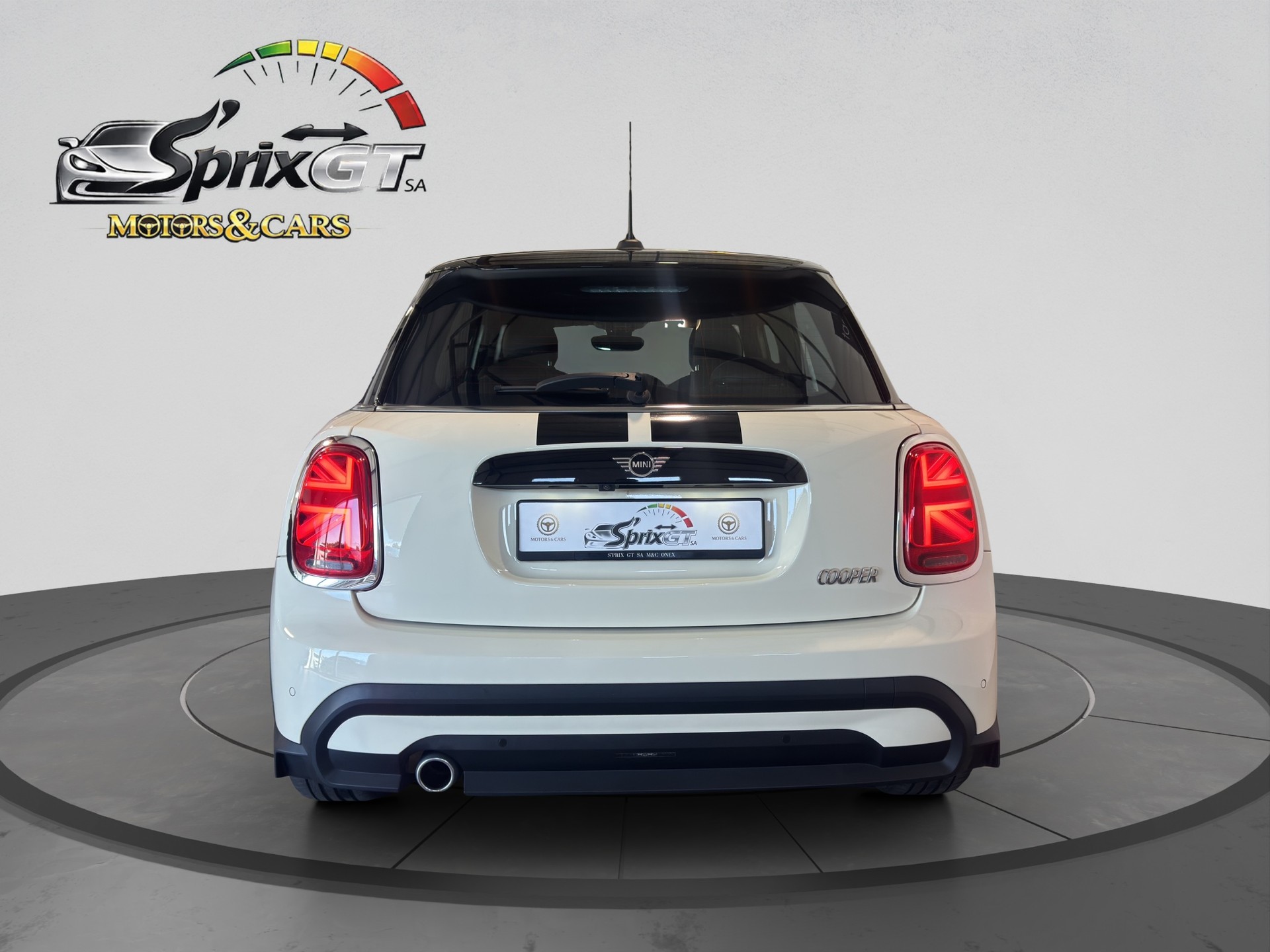 MINI Cooper Steptronic DKG-image-3