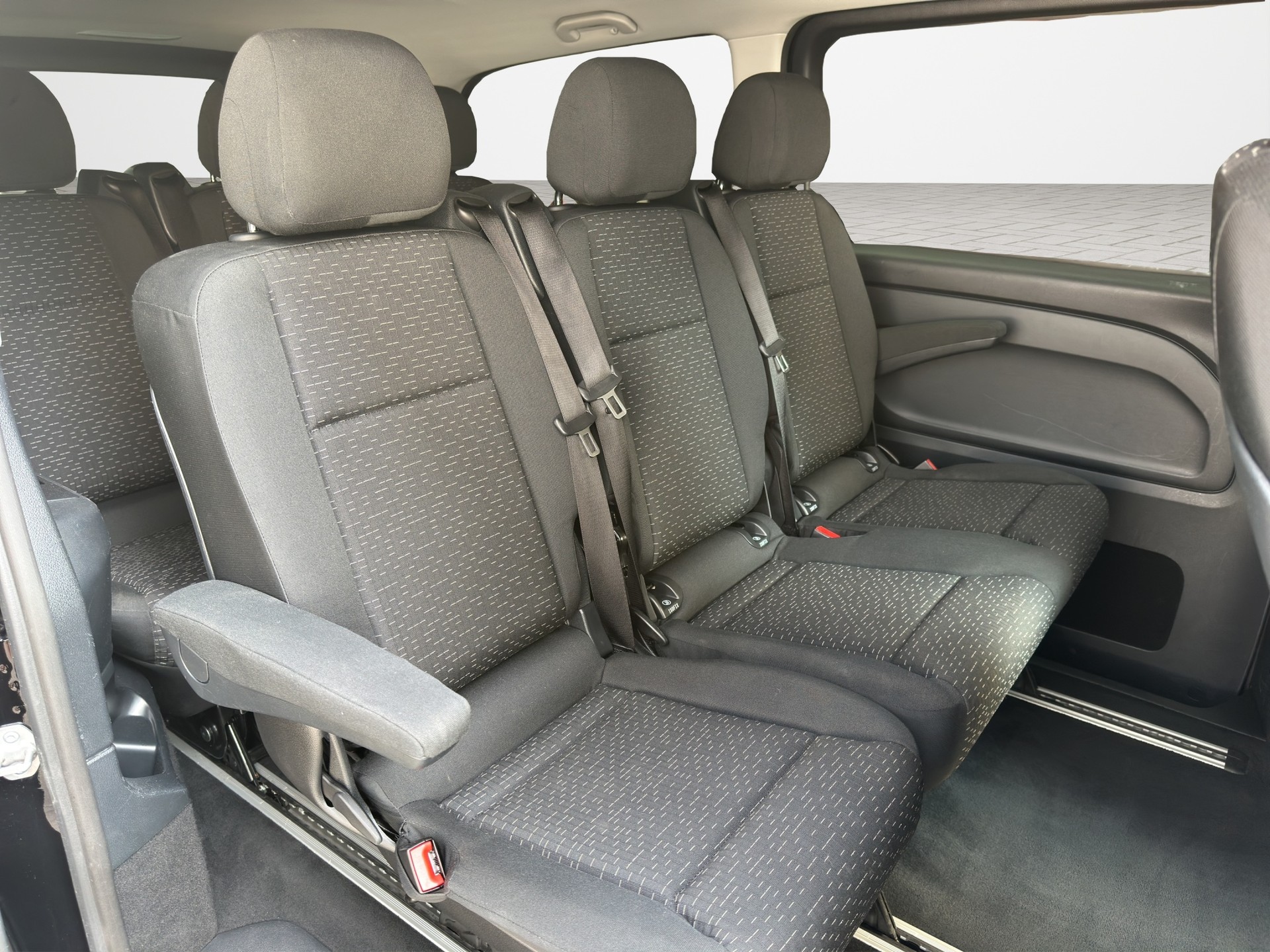 MERCEDES-BENZ Vito 116 CDI Lang Select Tourer 4Matic 9G-Tronic-image-15