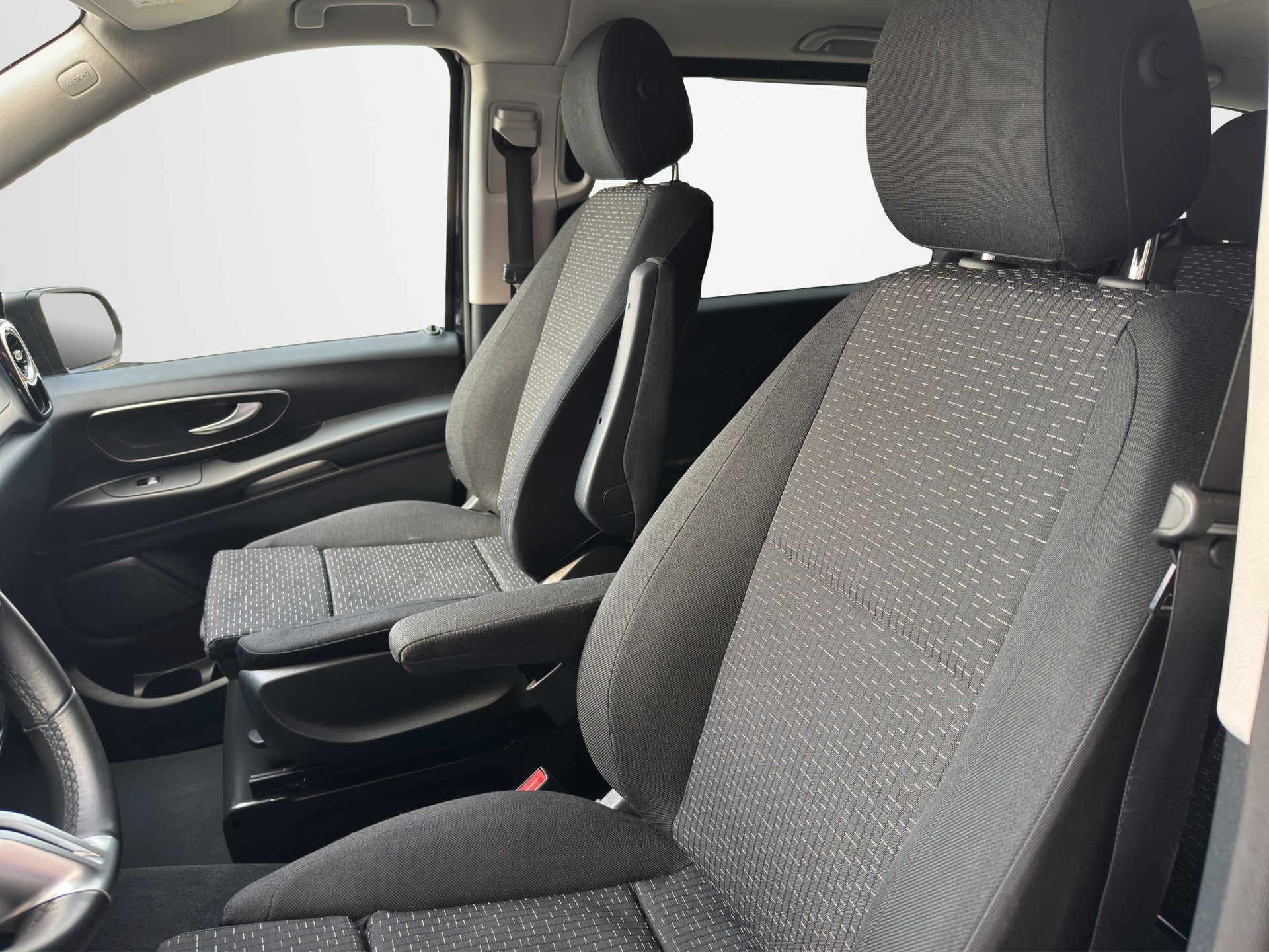 MERCEDES-BENZ Vito 116 CDI Lang Select Tourer 4Matic 9G-Tronic-image-8