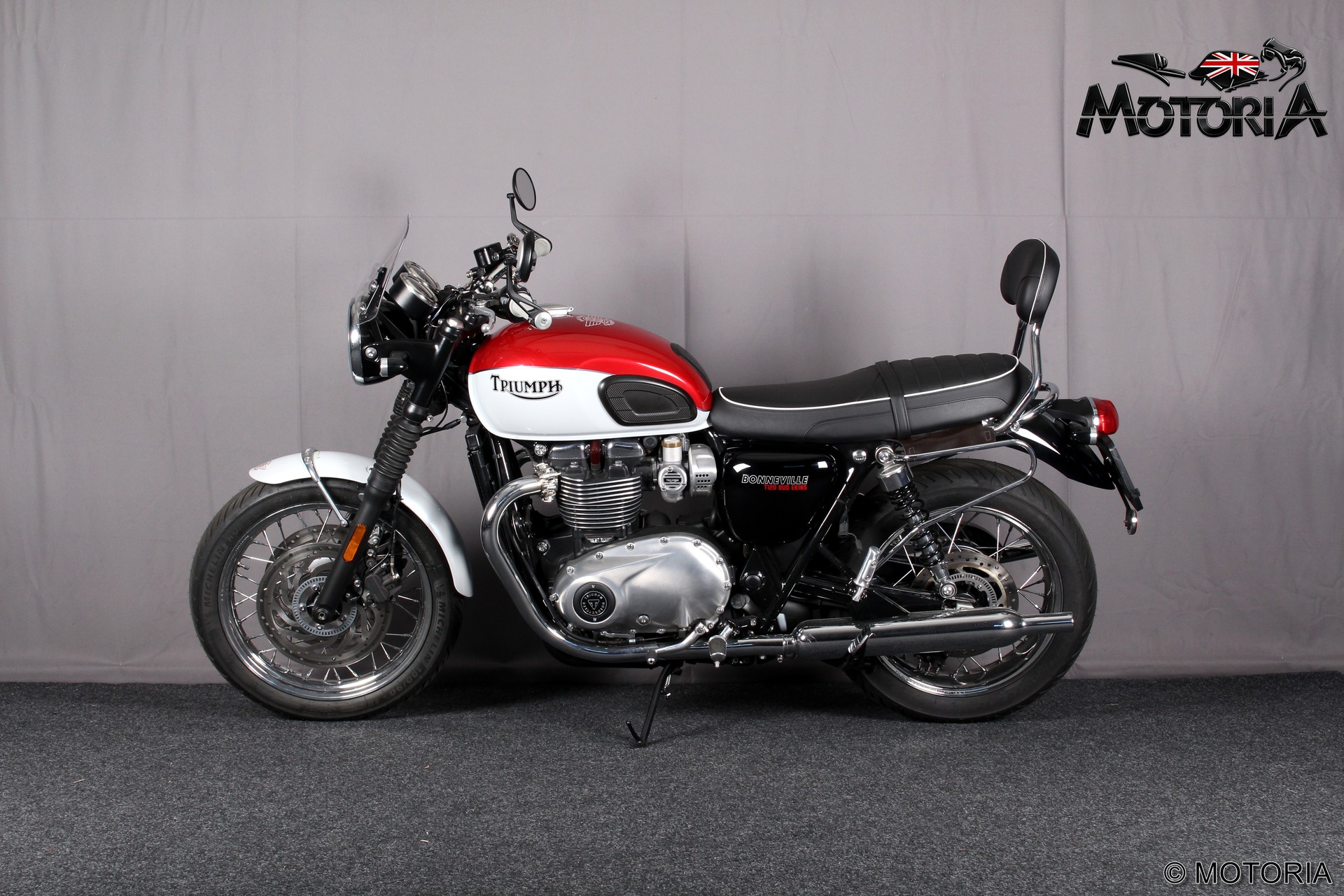 TRIUMPH Bonneville T120-showroom-element-2