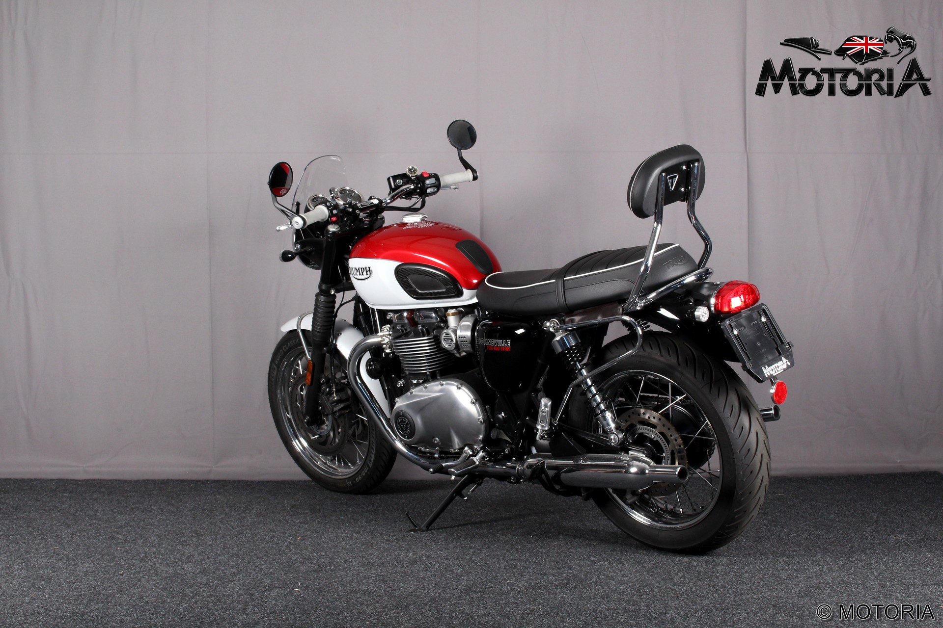 TRIUMPH Bonneville T120-showroom-element-3