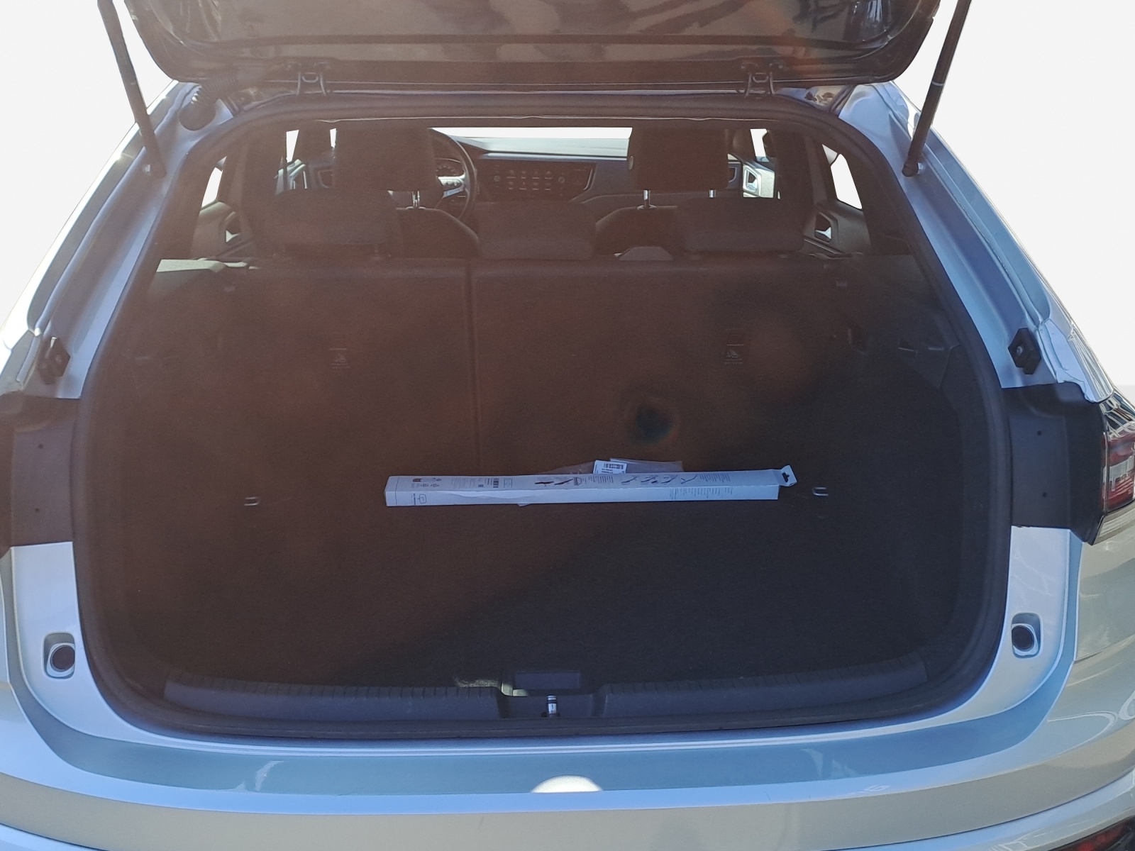 VW Taigo 1.0 TSI R-Line DSG-image-12