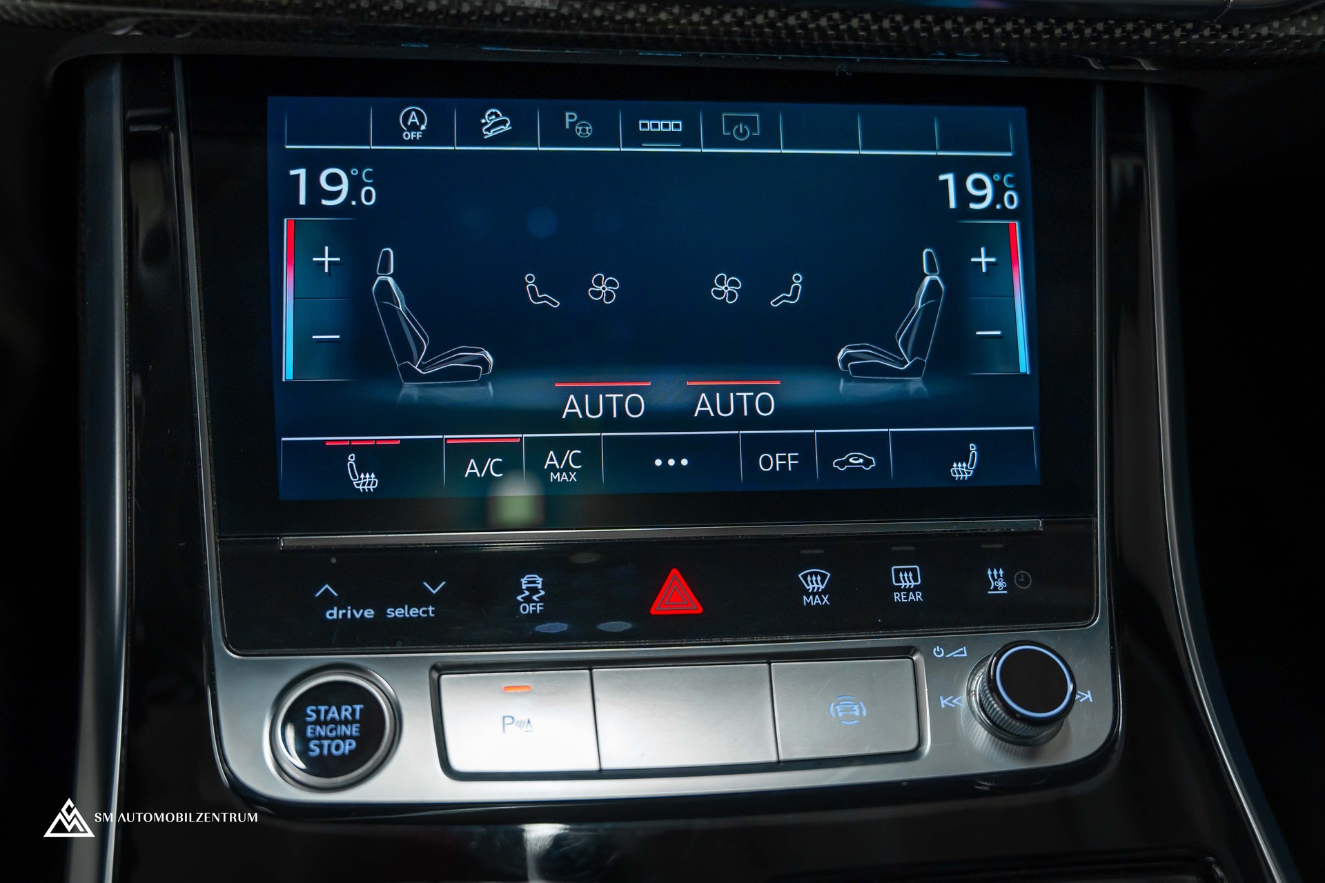 AUDI Q7 3.0 50 TDI S Line quattro T-Tronic / Panorama / Standheizung- / Lüftung / 22" Räder-image-35