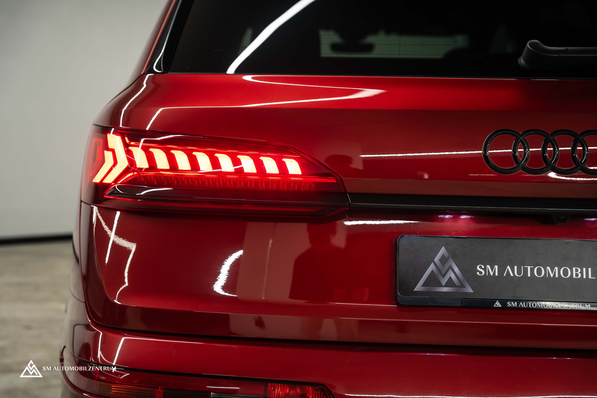 AUDI Q7 3.0 50 TDI S Line quattro T-Tronic / Panorama / Standheizung- / Lüftung / 22" Räder-image-11
