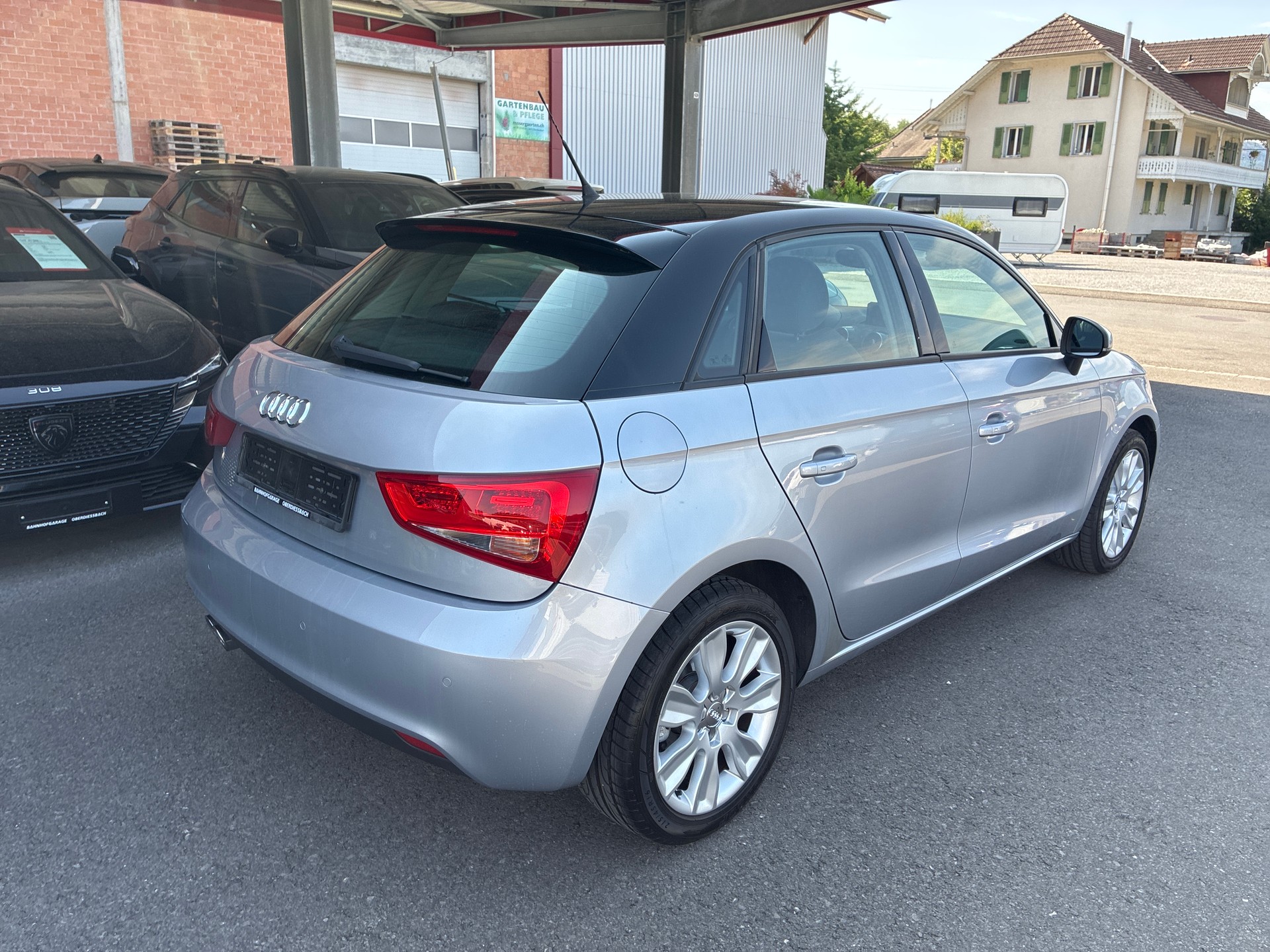 AUDI A1 Sportback 1.4 TFSI Ambition S-tronic-image-3