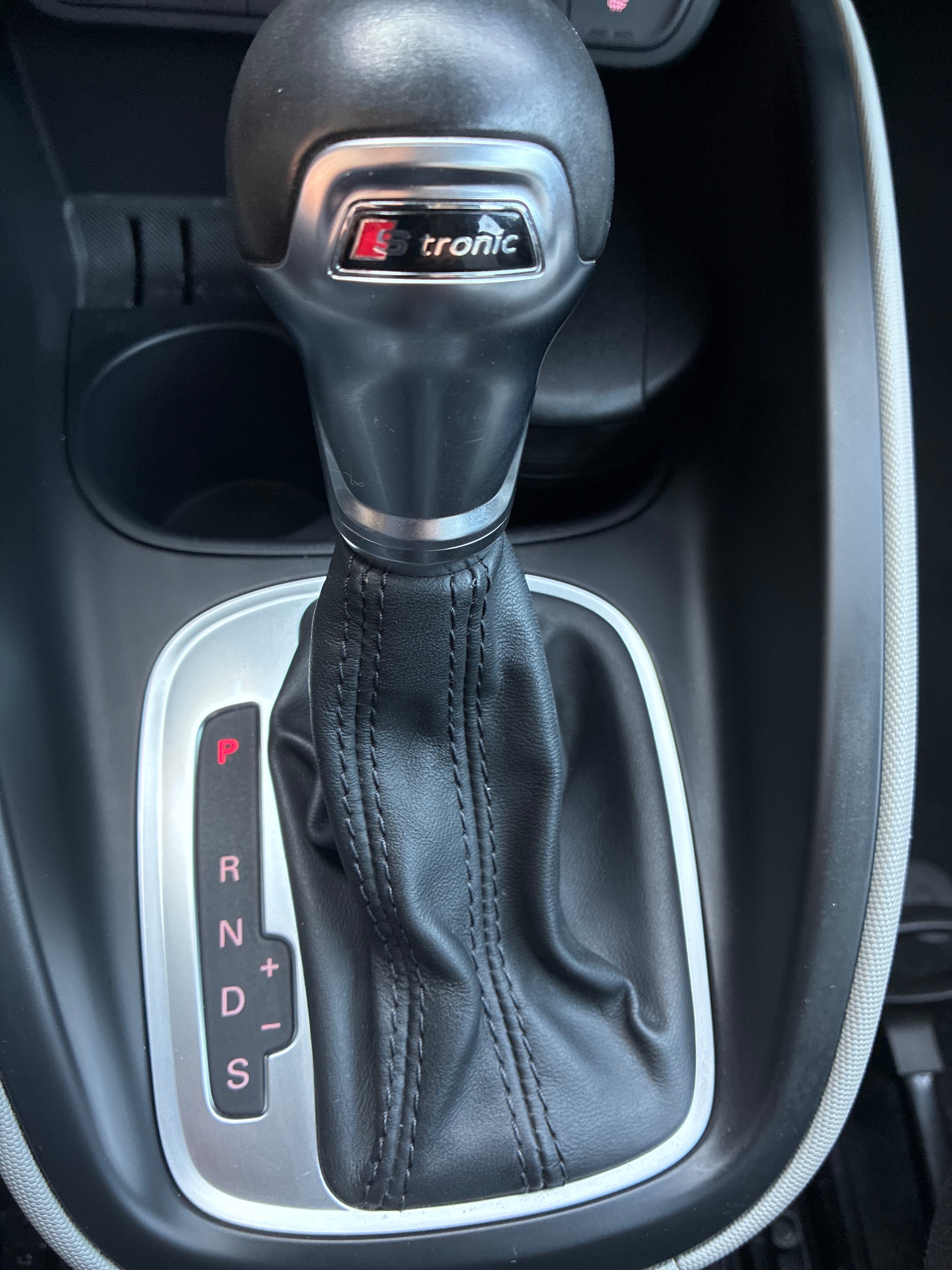 AUDI A1 Sportback 1.4 TFSI Ambition S-tronic-image-14
