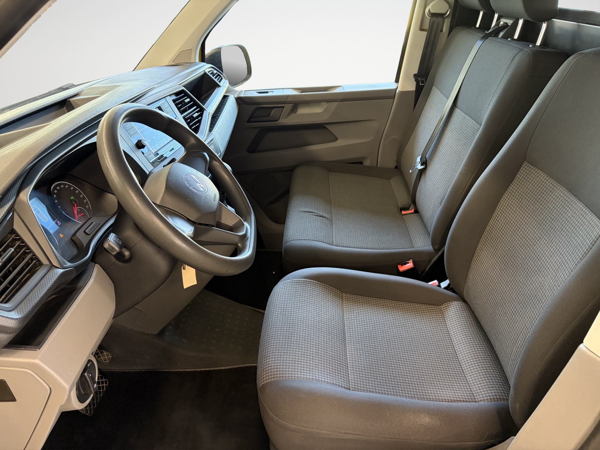 VW T6.1 2.0 TDI DSG-image-9