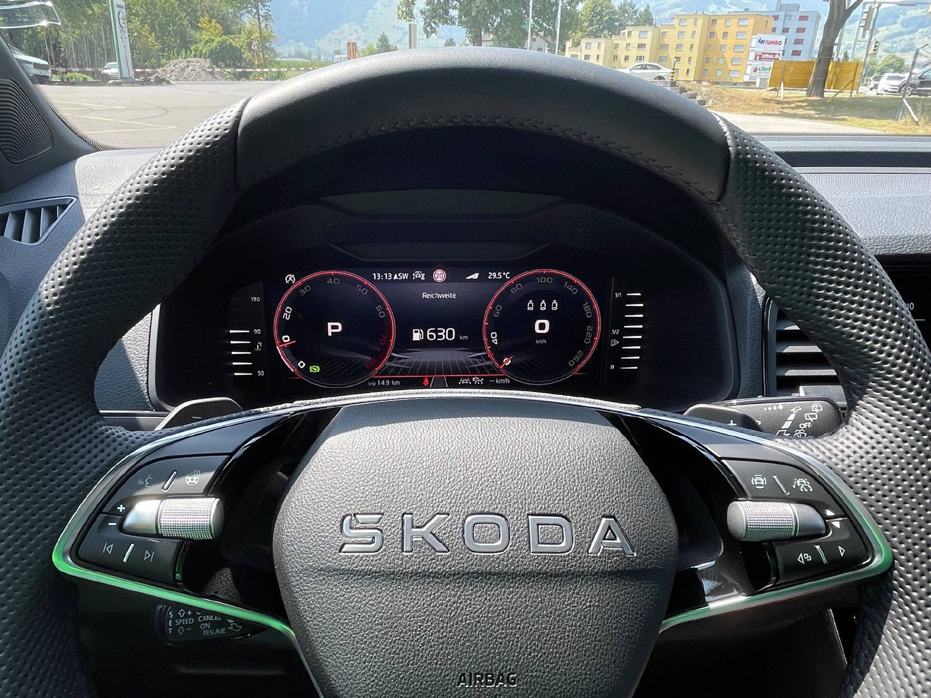 SKODA Karoq 2.0 TSI SportLine 4x4 DSG-image-9