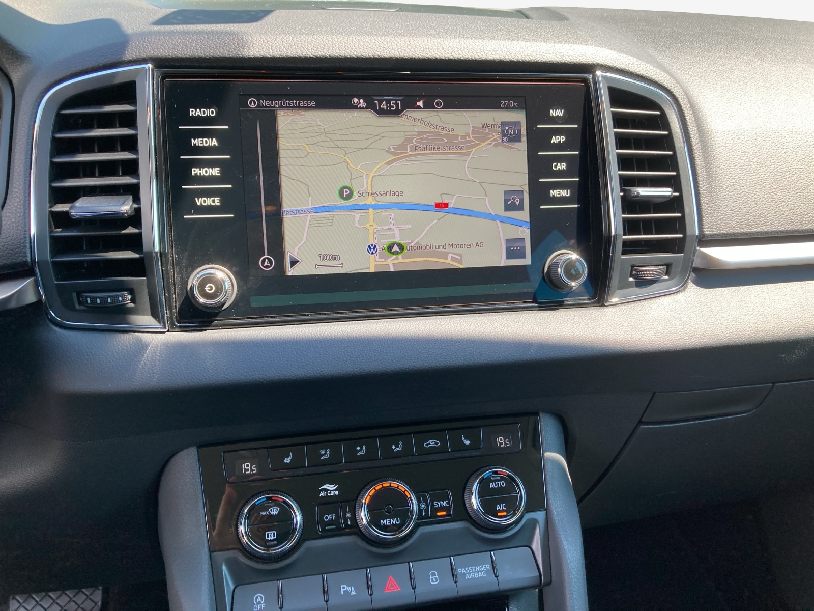 SKODA Karoq 1.5 TSI Ambition DSG-image-10