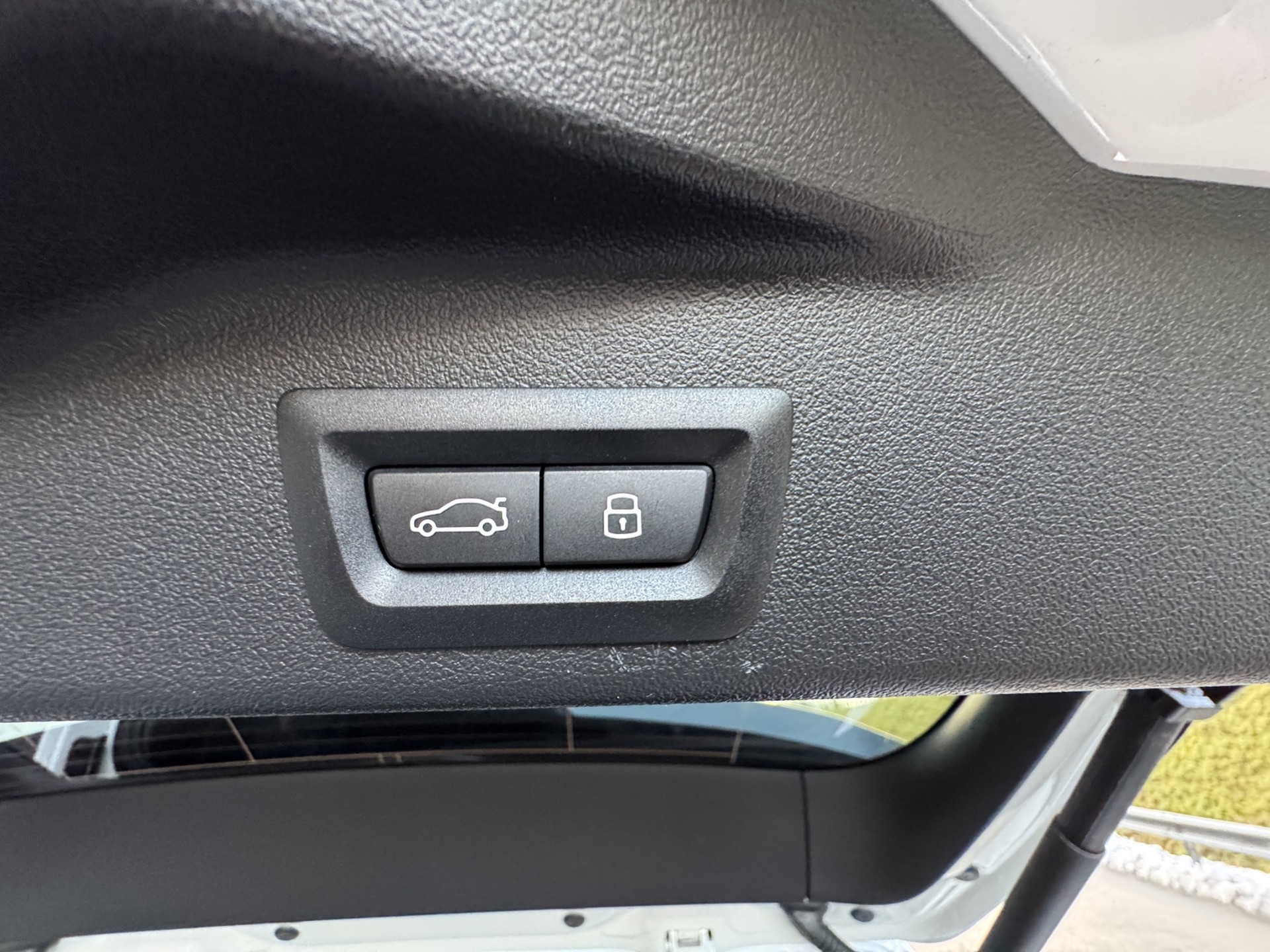 BMW X5 50e xDrive SAG-image-28