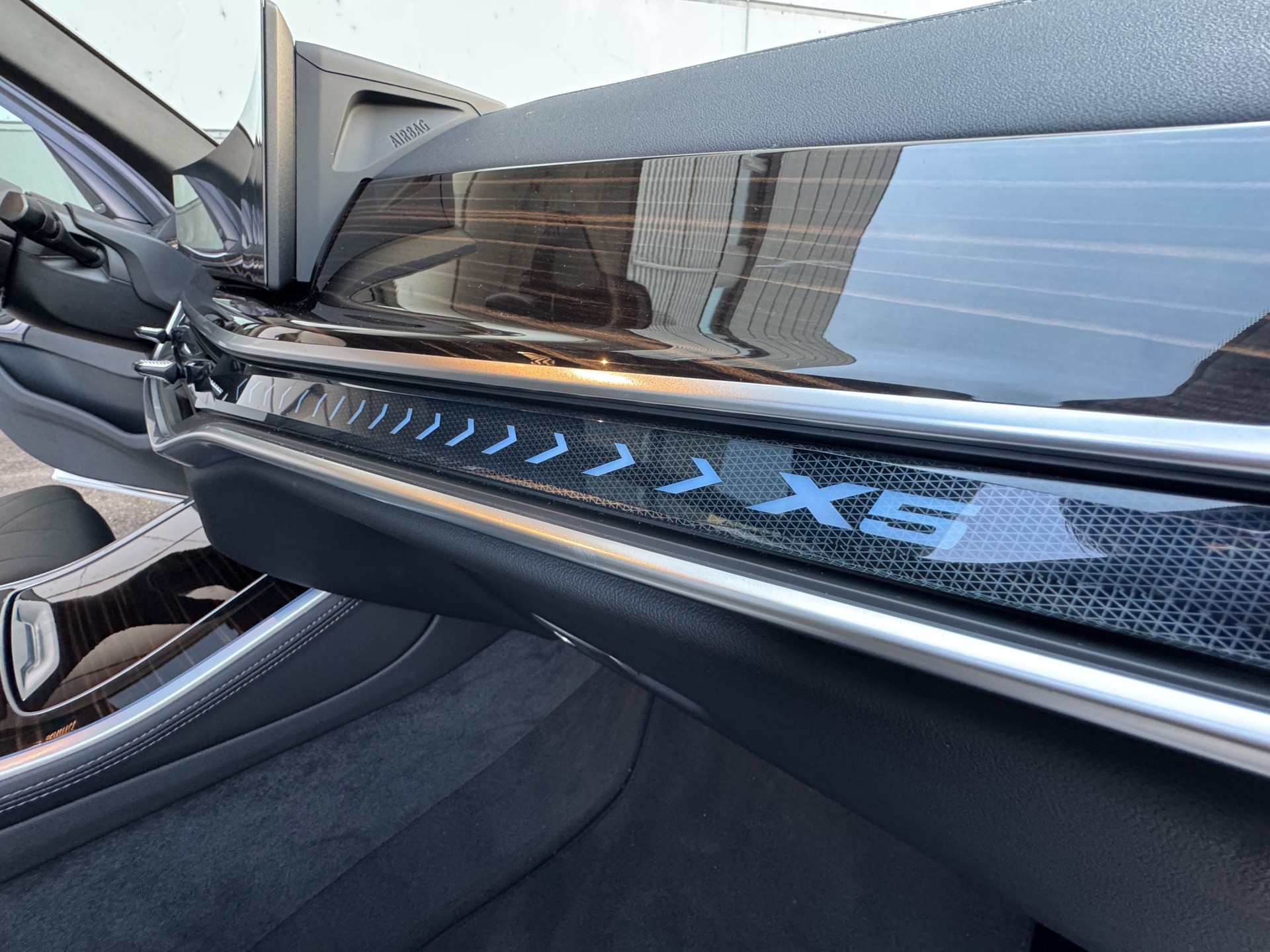 BMW X5 50e xDrive SAG-image-18