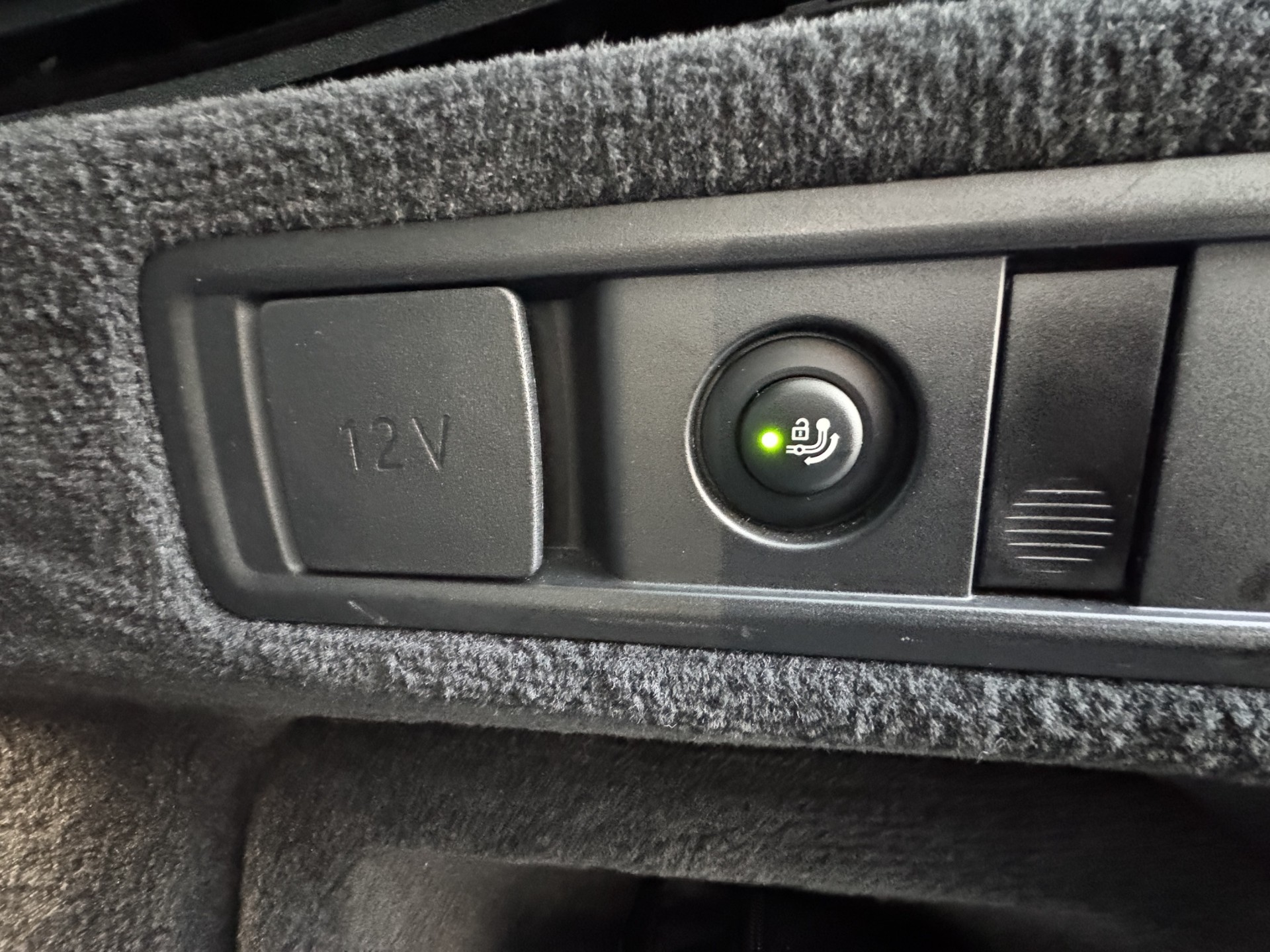 BMW X5 50e xDrive SAG-image-29