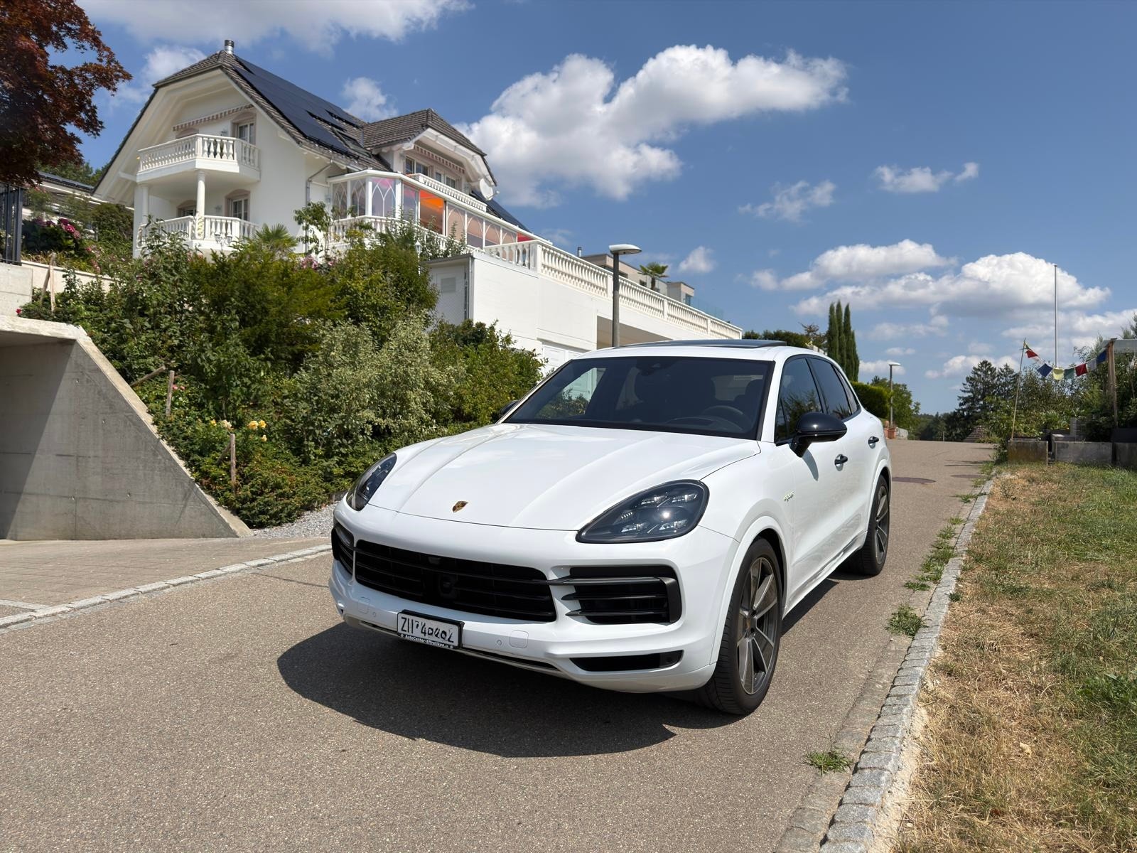PORSCHE 3.0 V6 E-Hybrid-image-0