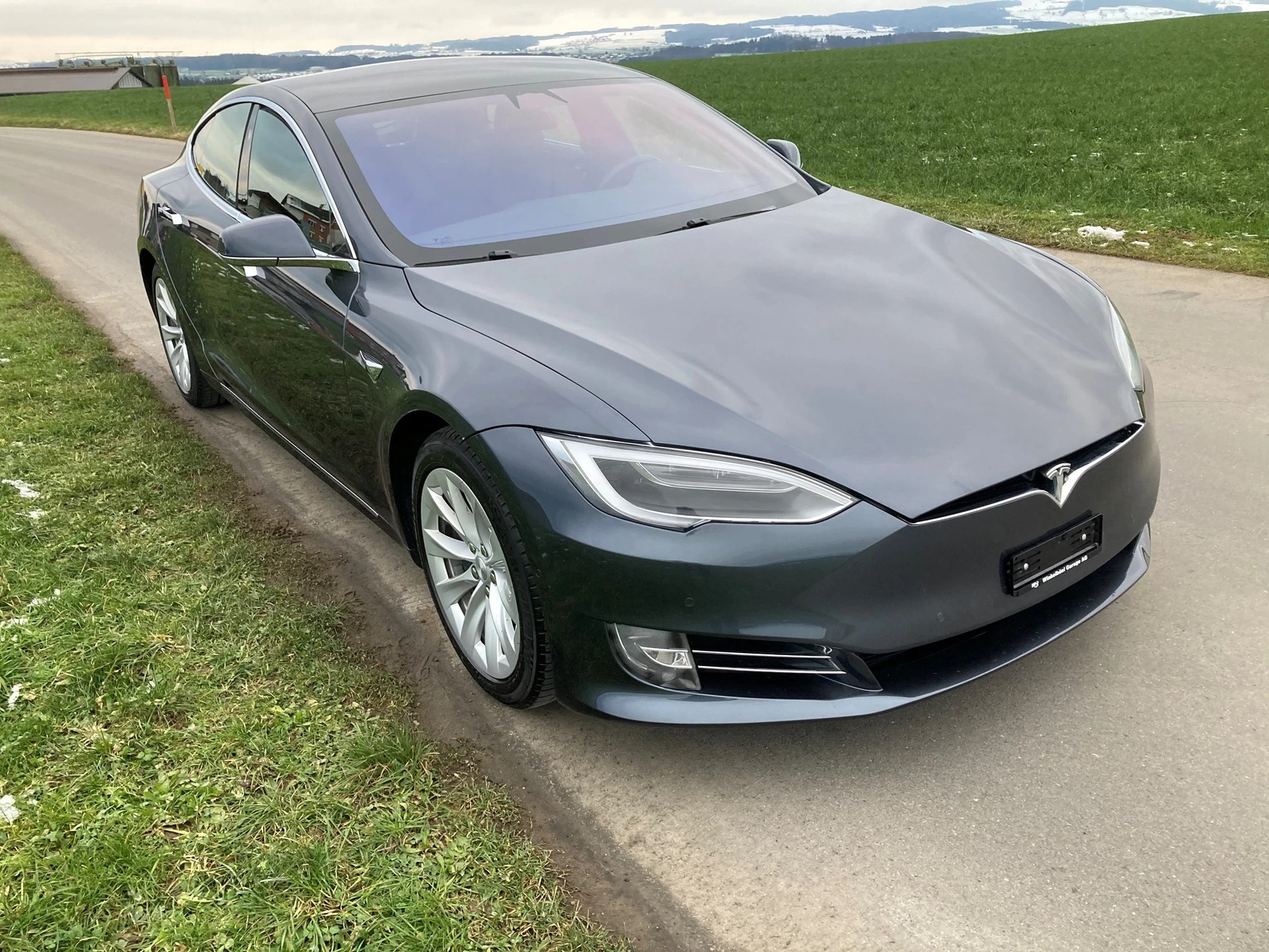 TESLA Model S 75 D-image-1