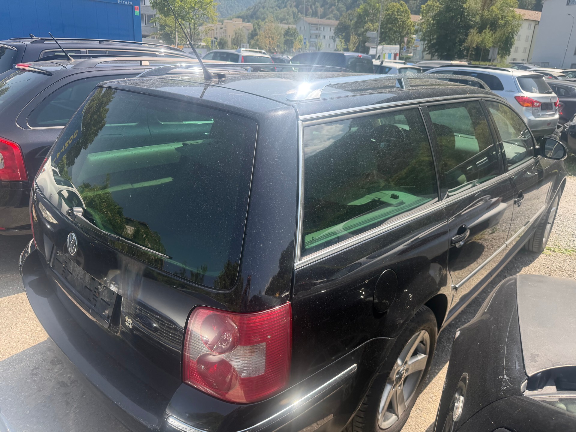 VW Passat Variant 2.8 V6 4Motion Highline-image-2