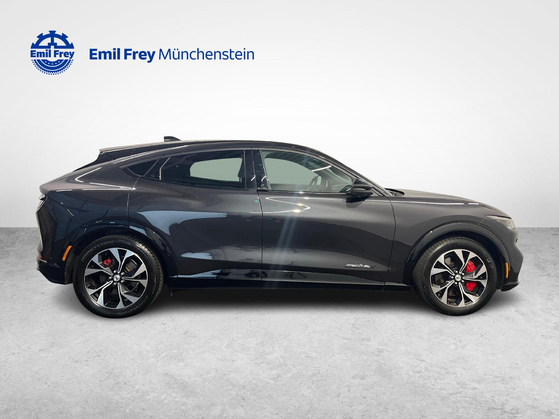 FORD Mustang Mach-E Extended AWD-image-5