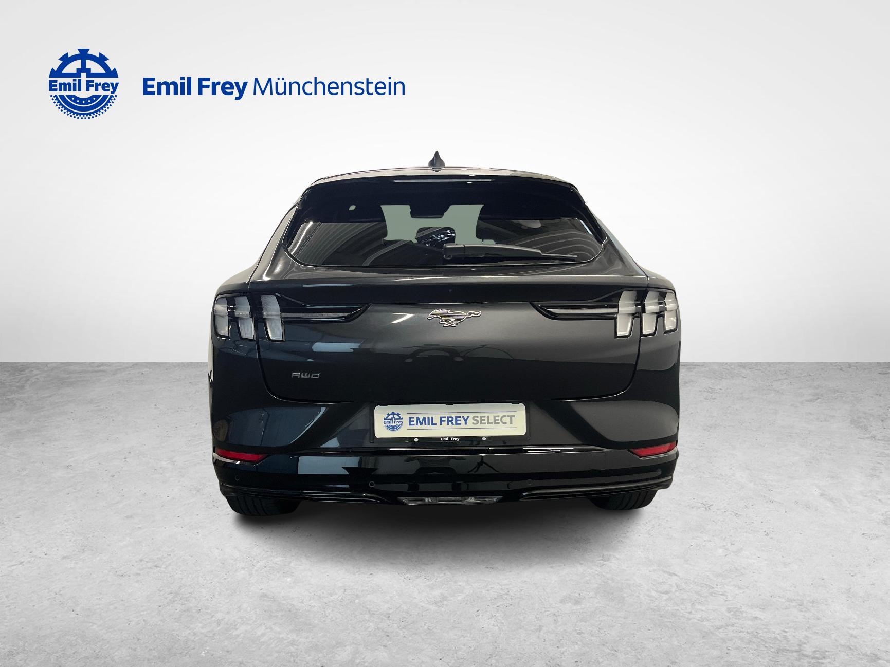 FORD Mustang Mach-E Extended AWD-image-3