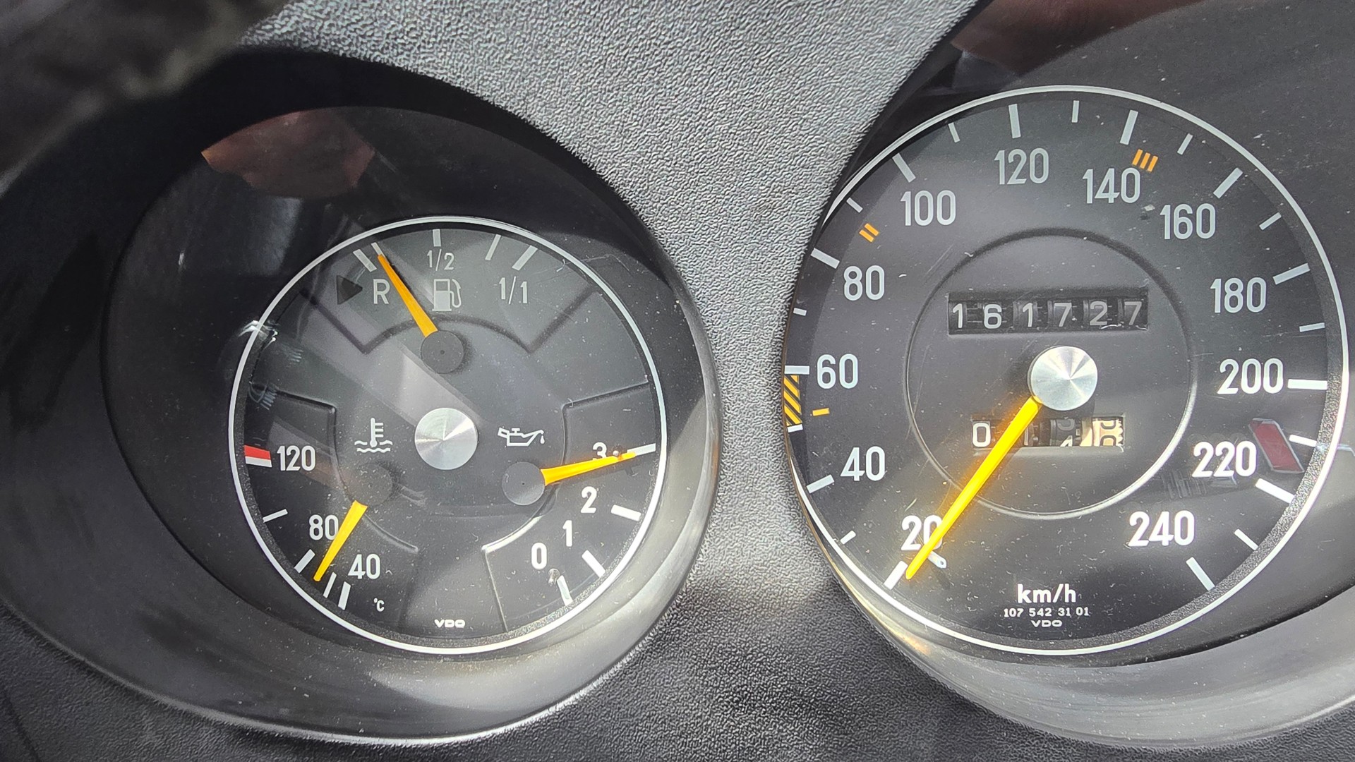 MERCEDES-BENZ SLC 280-image-13