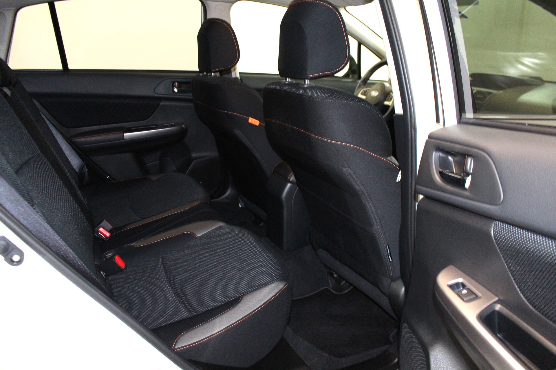 SUBARU XV 2.0i Swiss Two-image-9