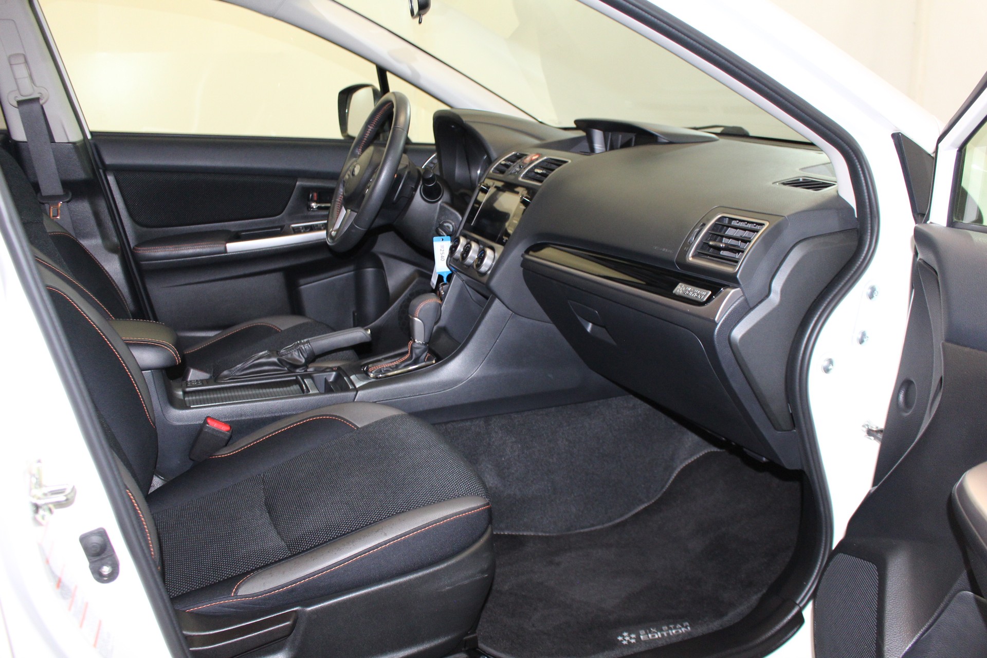 SUBARU XV 2.0i Swiss Two-image-10