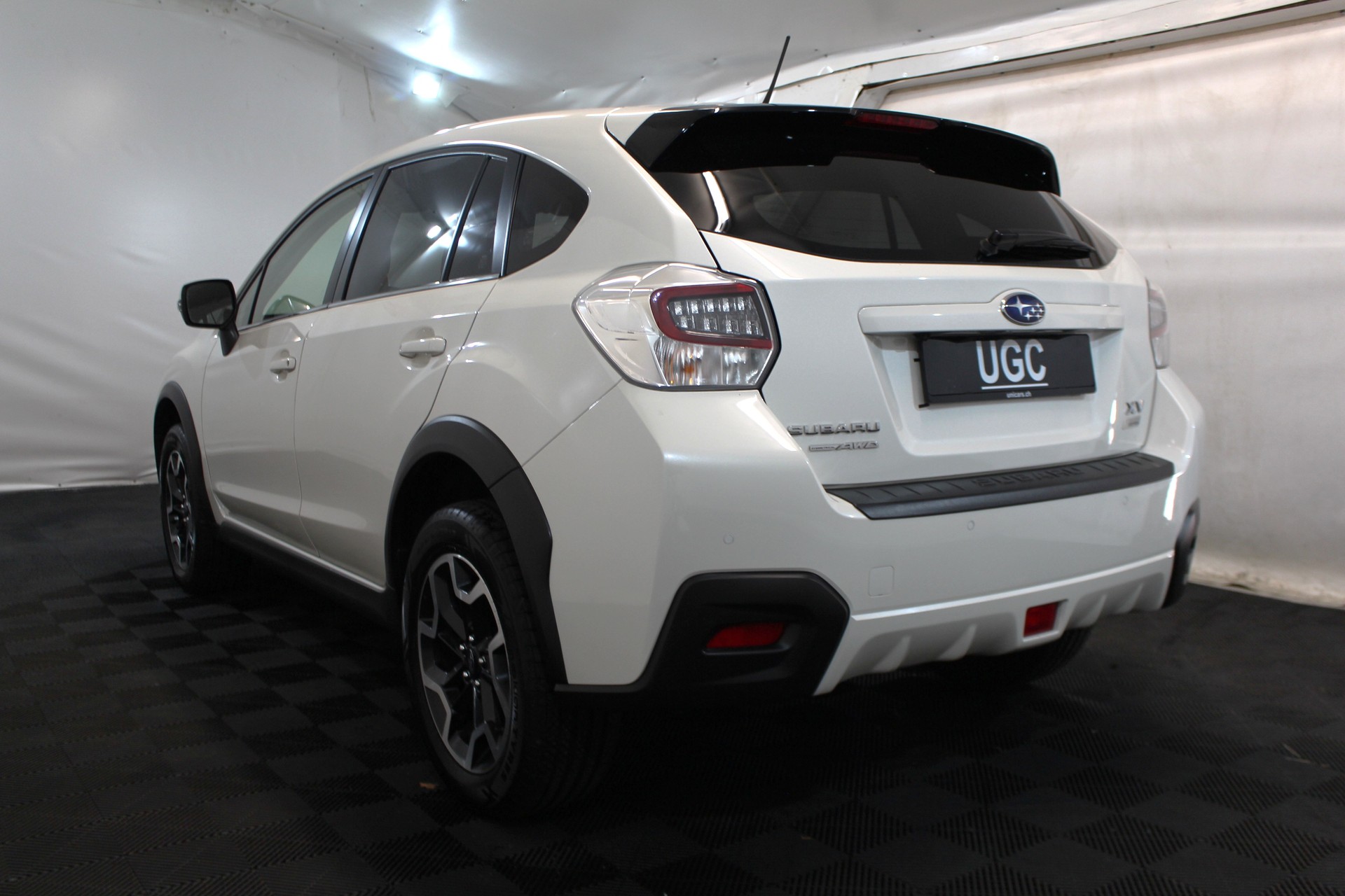 SUBARU XV 2.0i Swiss Two-image-3