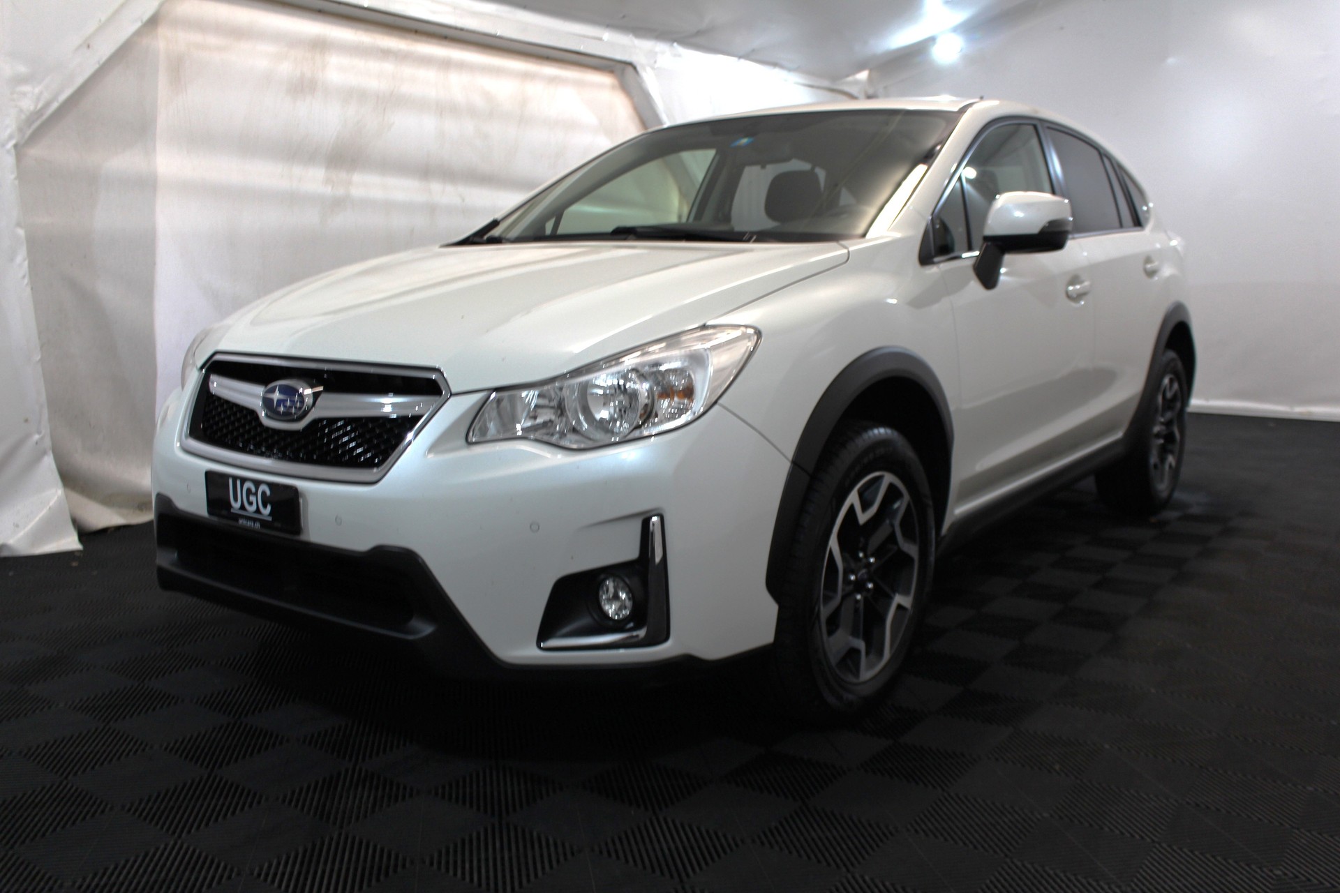 SUBARU XV 2.0i Swiss Two-image-2