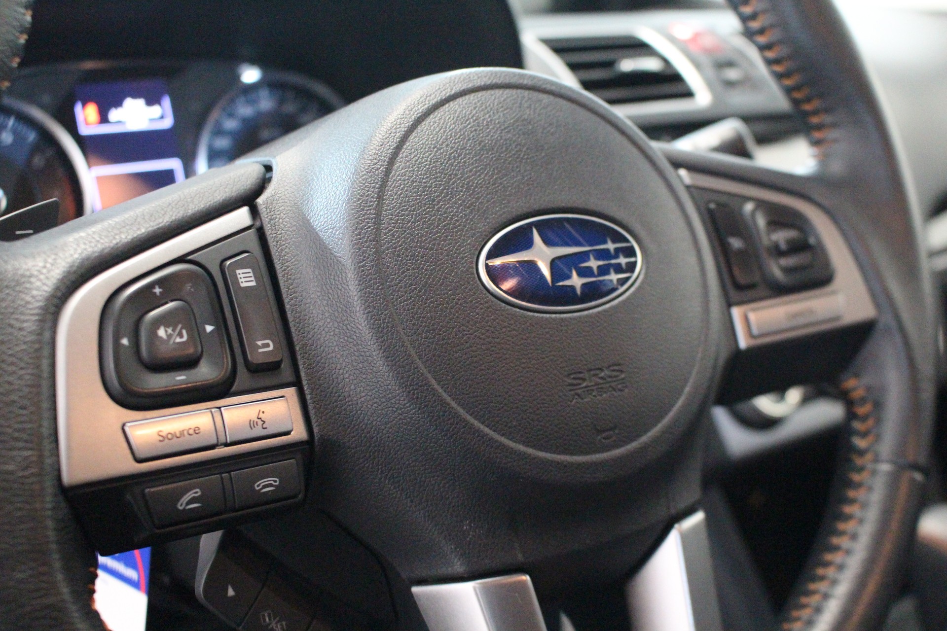 SUBARU XV 2.0i Swiss Two-image-13