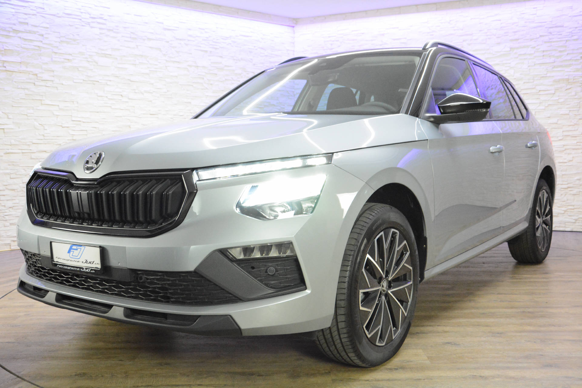 SKODA Kamiq 1.0 TSI Selection DSG-image-23