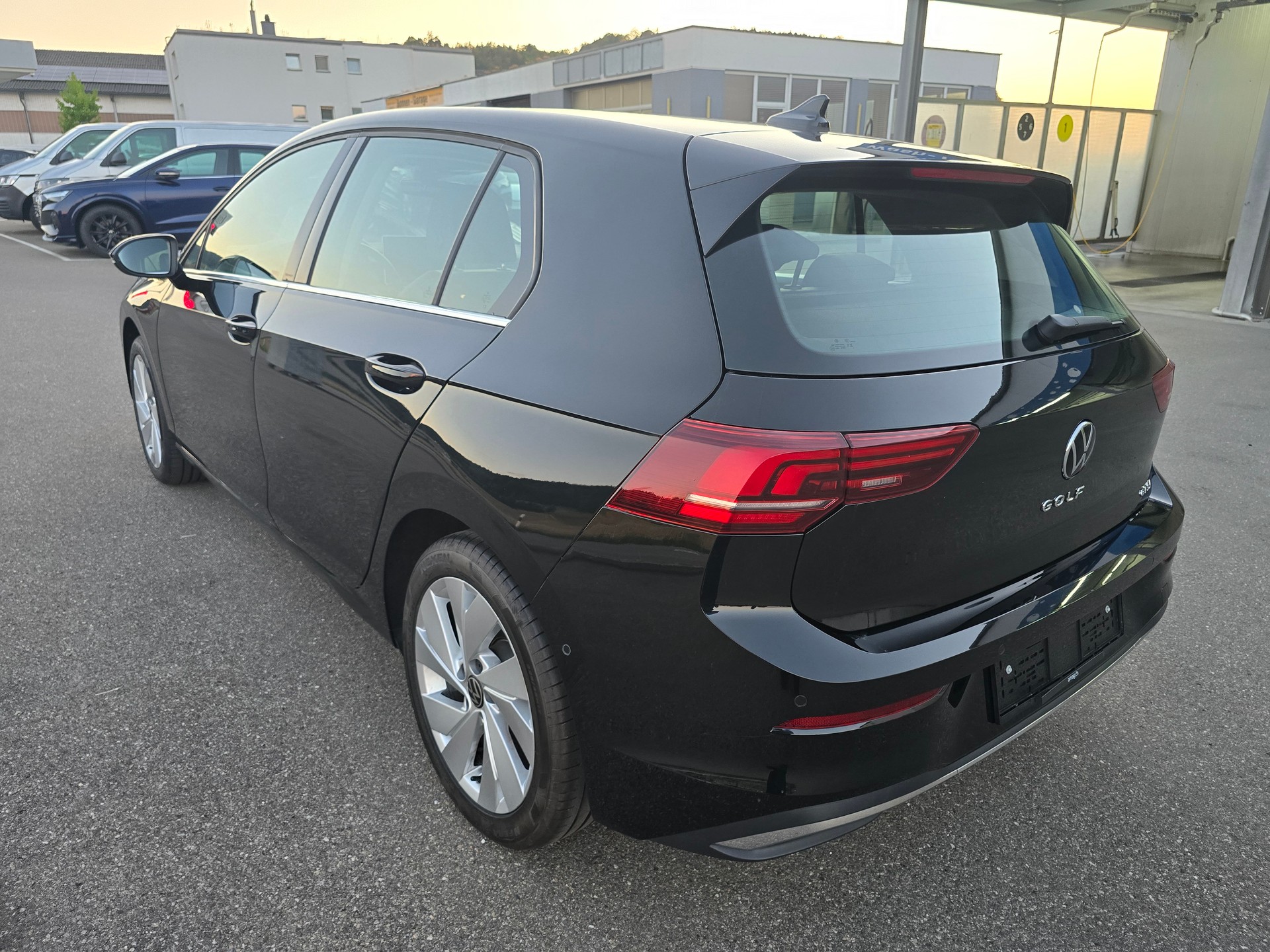 VW Golf 1.5 e TSI mHEV Style DSG-image-5