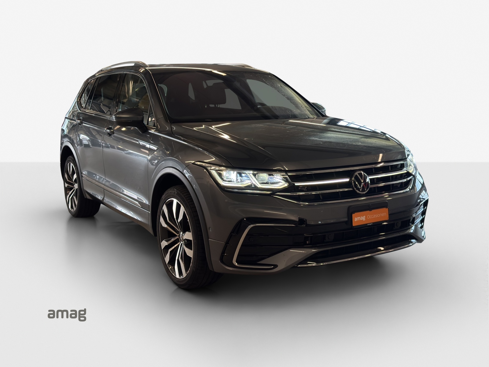 VW Tiguan Allspace 2.0TSI R-Line 4Motion DSG-image-5