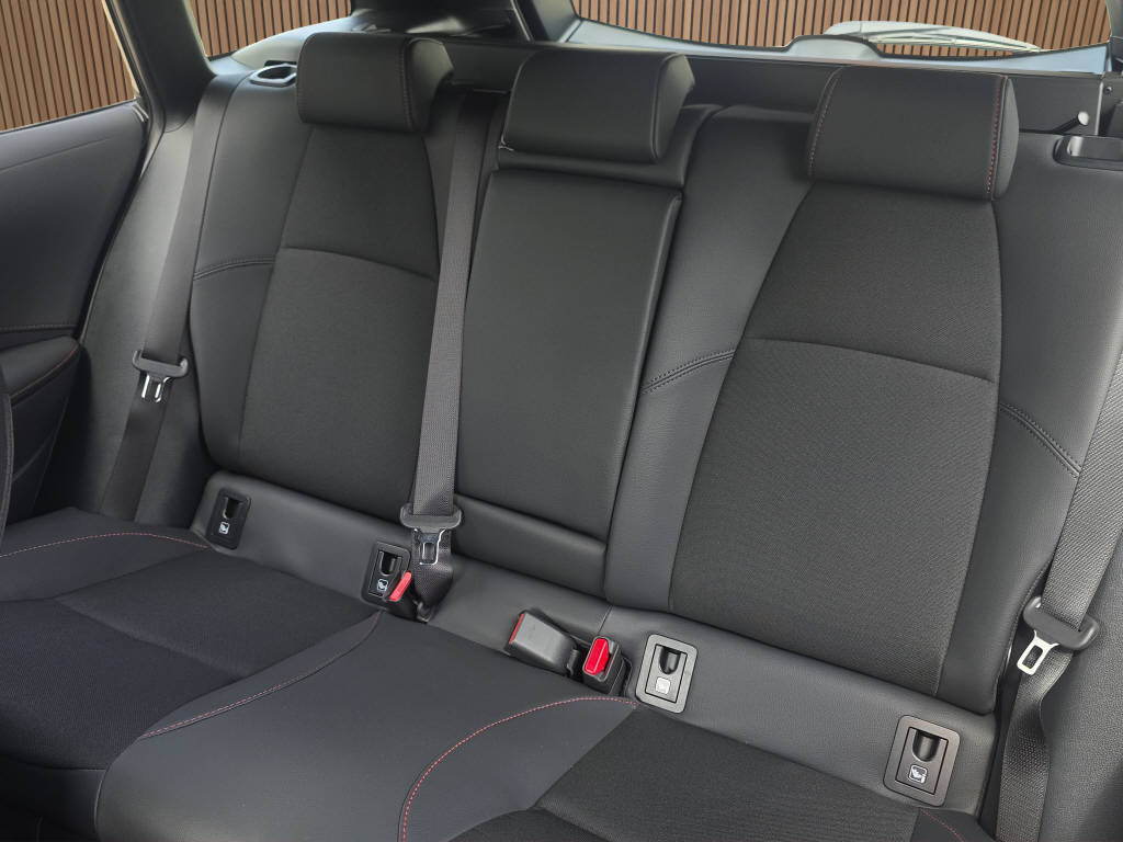 TOYOTA Corolla Touring Sports 2.0 HSD GR-Sport + e-CVT Automat-image-17