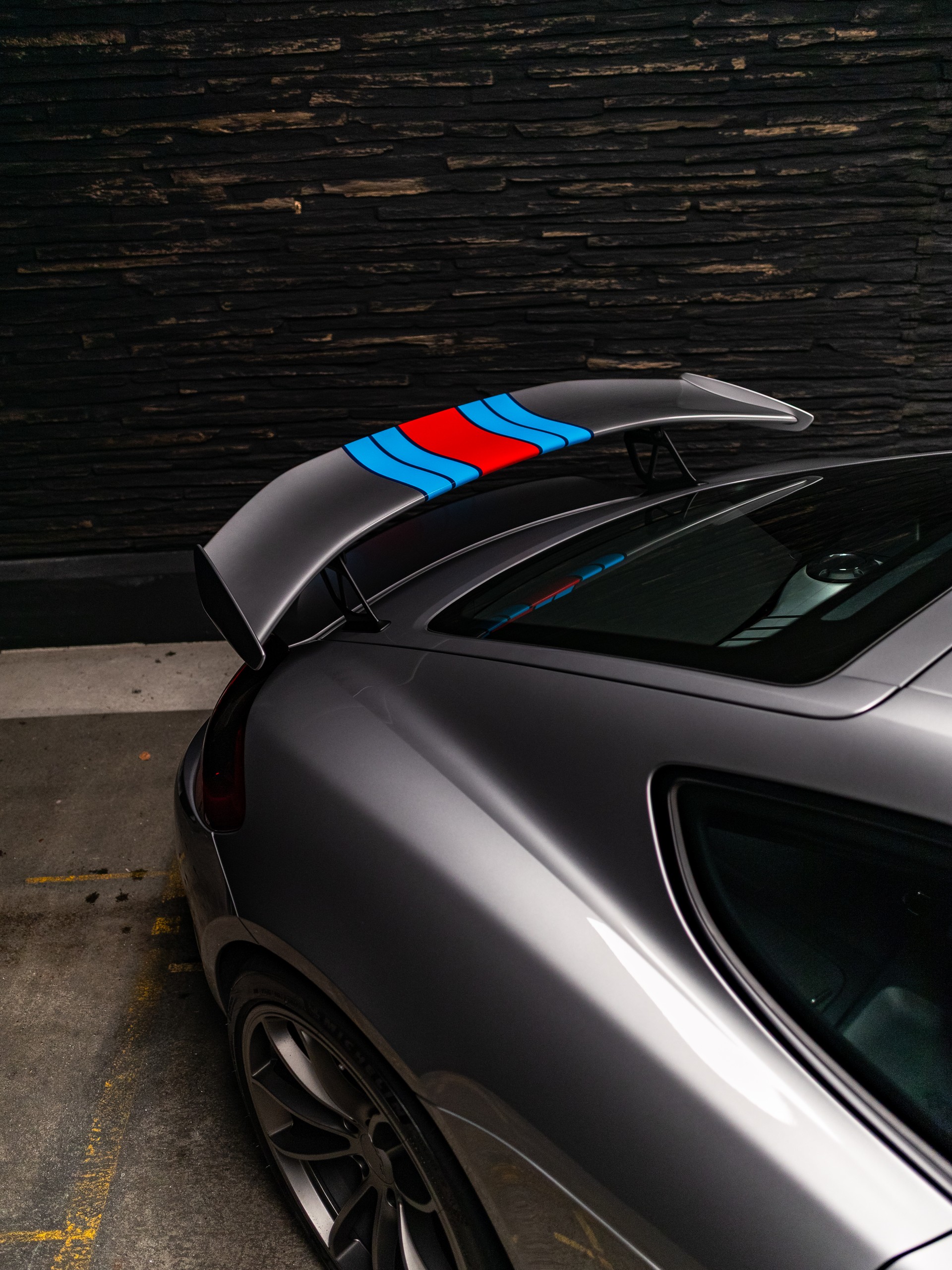 PORSCHE Cayman GT4-image-28