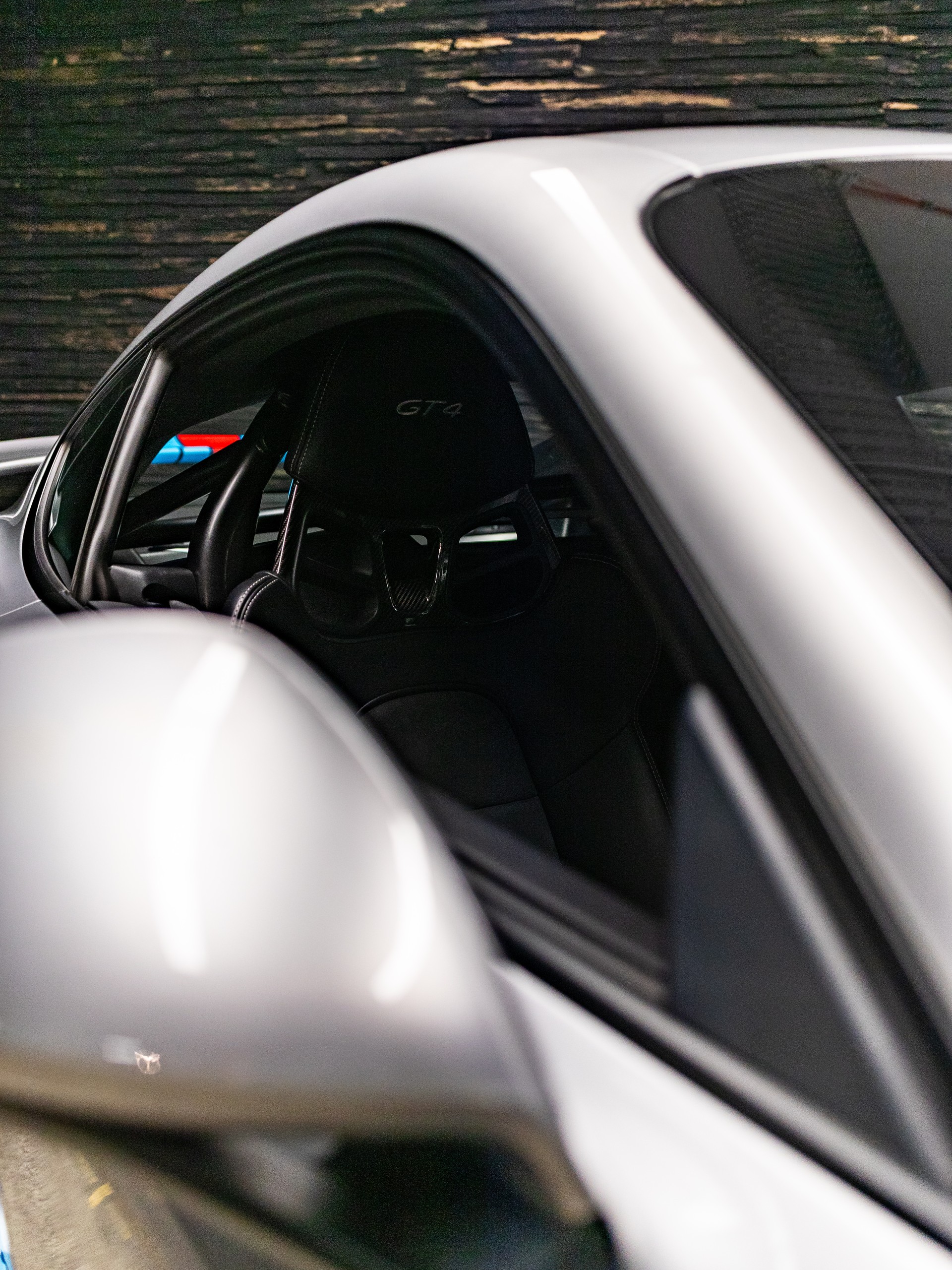 PORSCHE Cayman GT4-image-29
