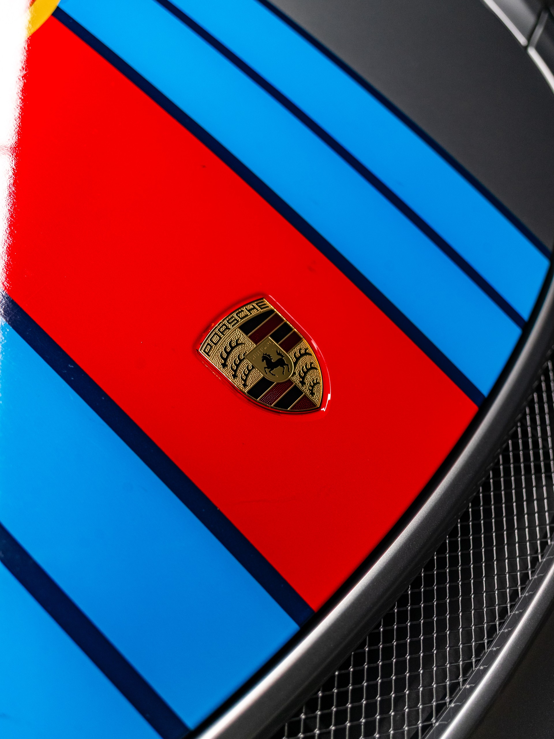 PORSCHE Cayman GT4-image-14