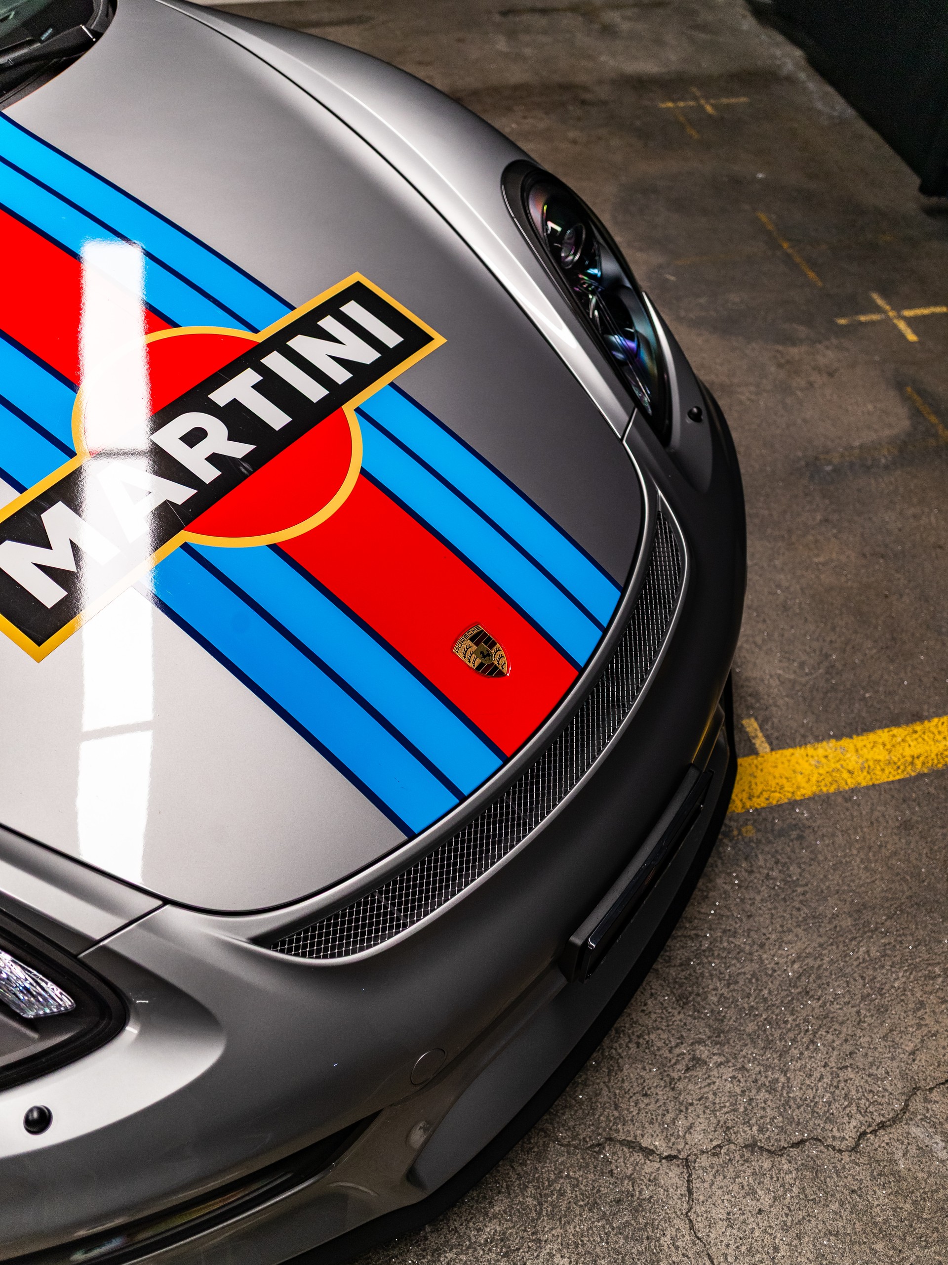 PORSCHE Cayman GT4-image-13