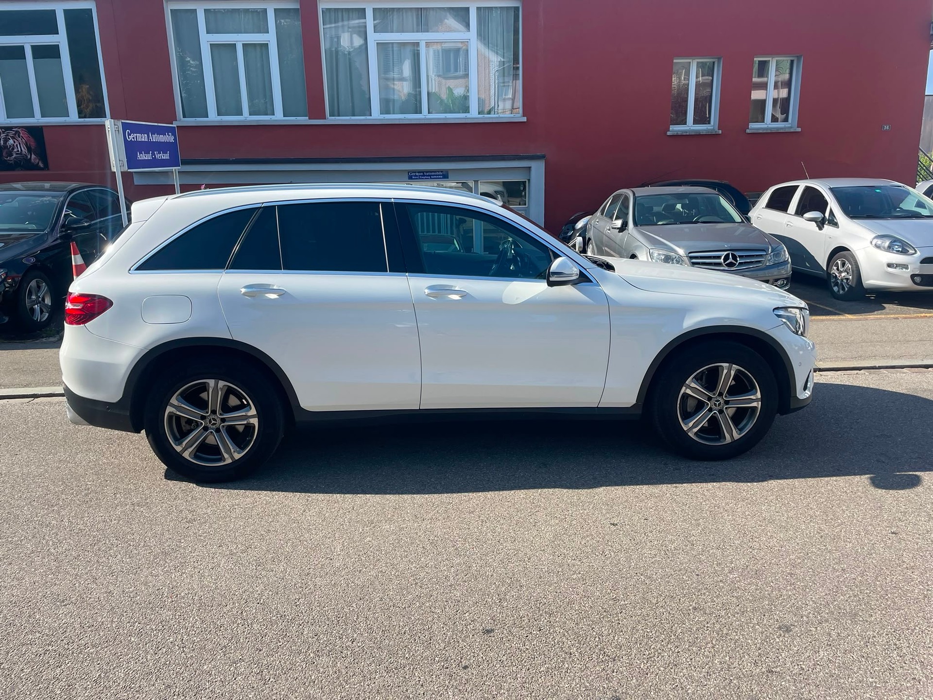 MERCEDES-BENZ GLC 250 d Exclusive 4Matic 9G-Tronic-image-3