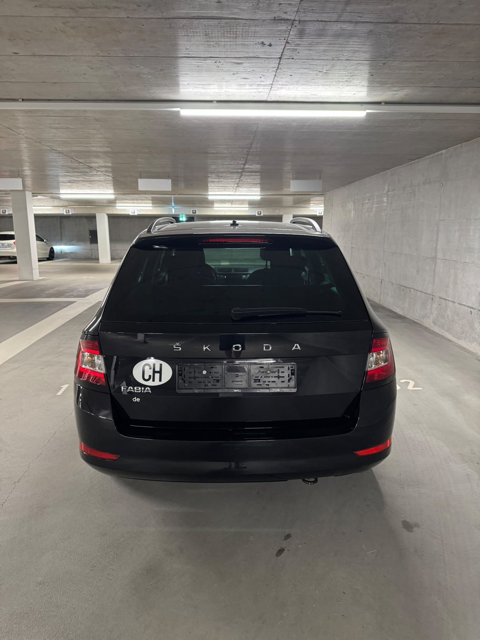 SKODA Fabia Combi 1.0 TSI Ambition-image-4