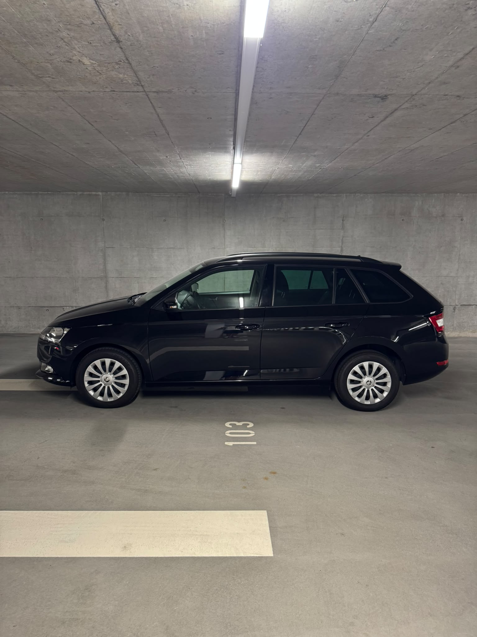 SKODA Fabia Combi 1.0 TSI Ambition-showroom-element-2
