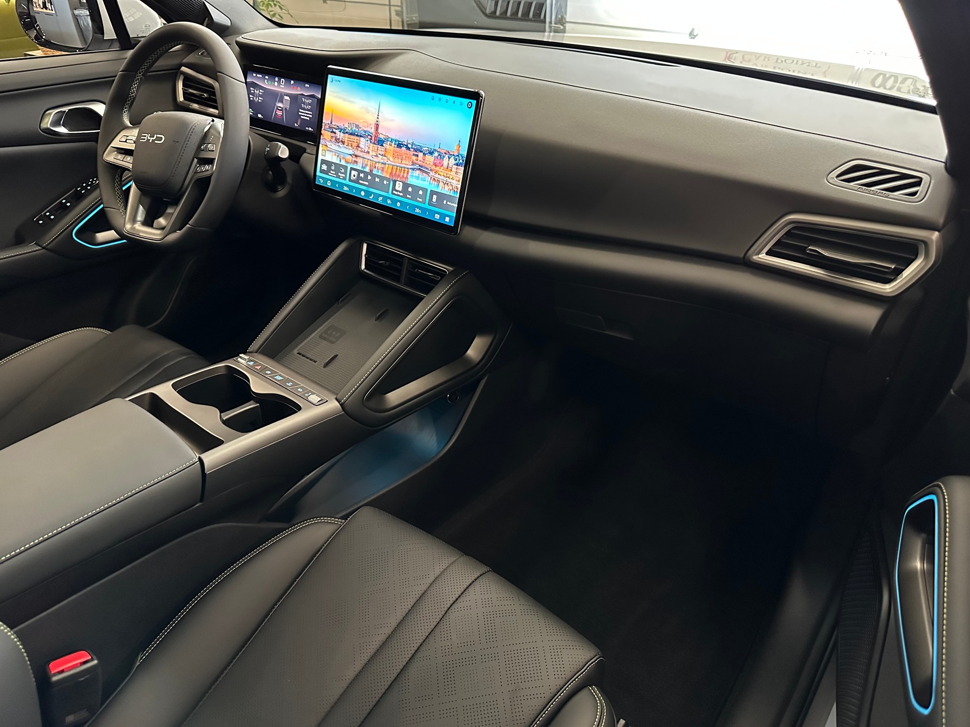 BYD Atto 2 DM-i Boost-image-12