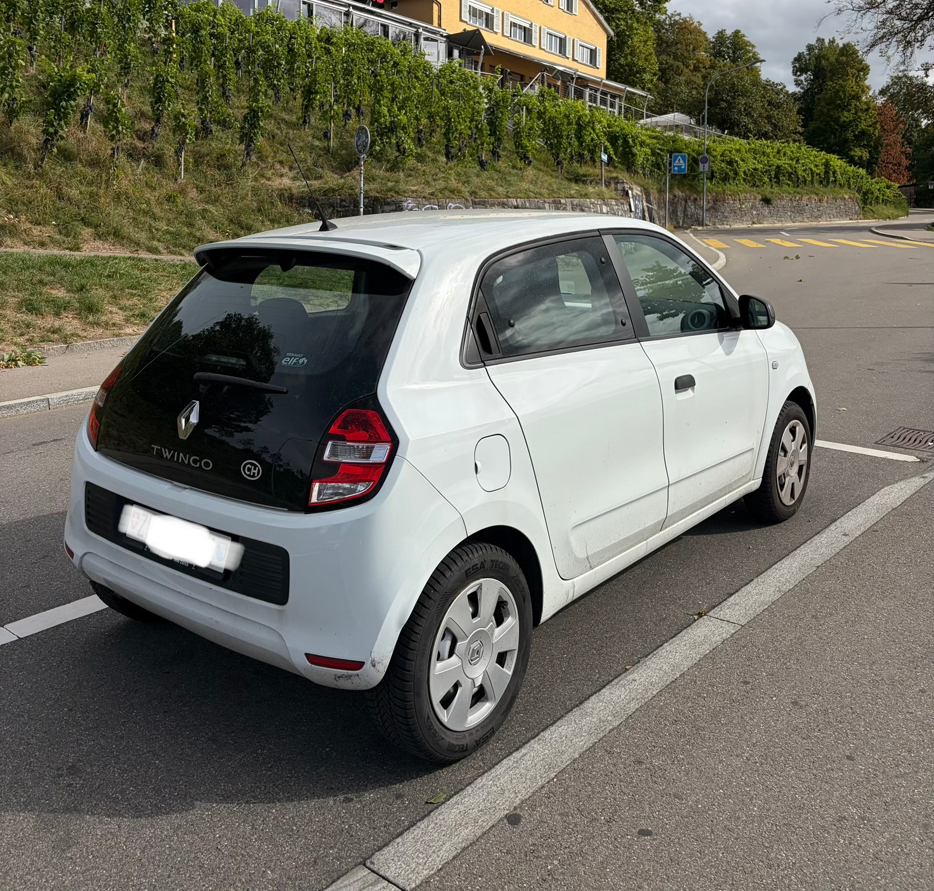 RENAULT TWINGO-image-1
