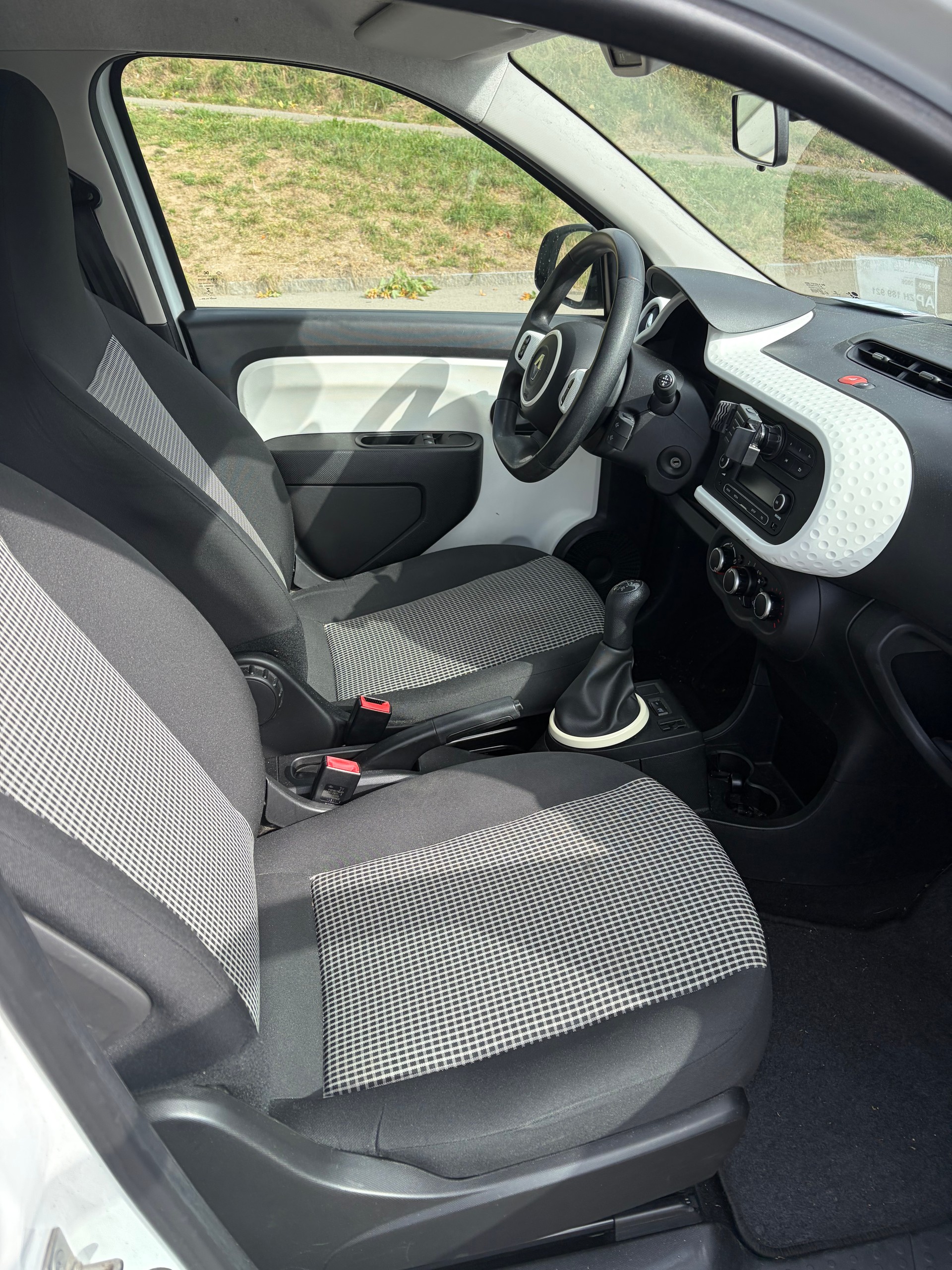 RENAULT TWINGO-image-3