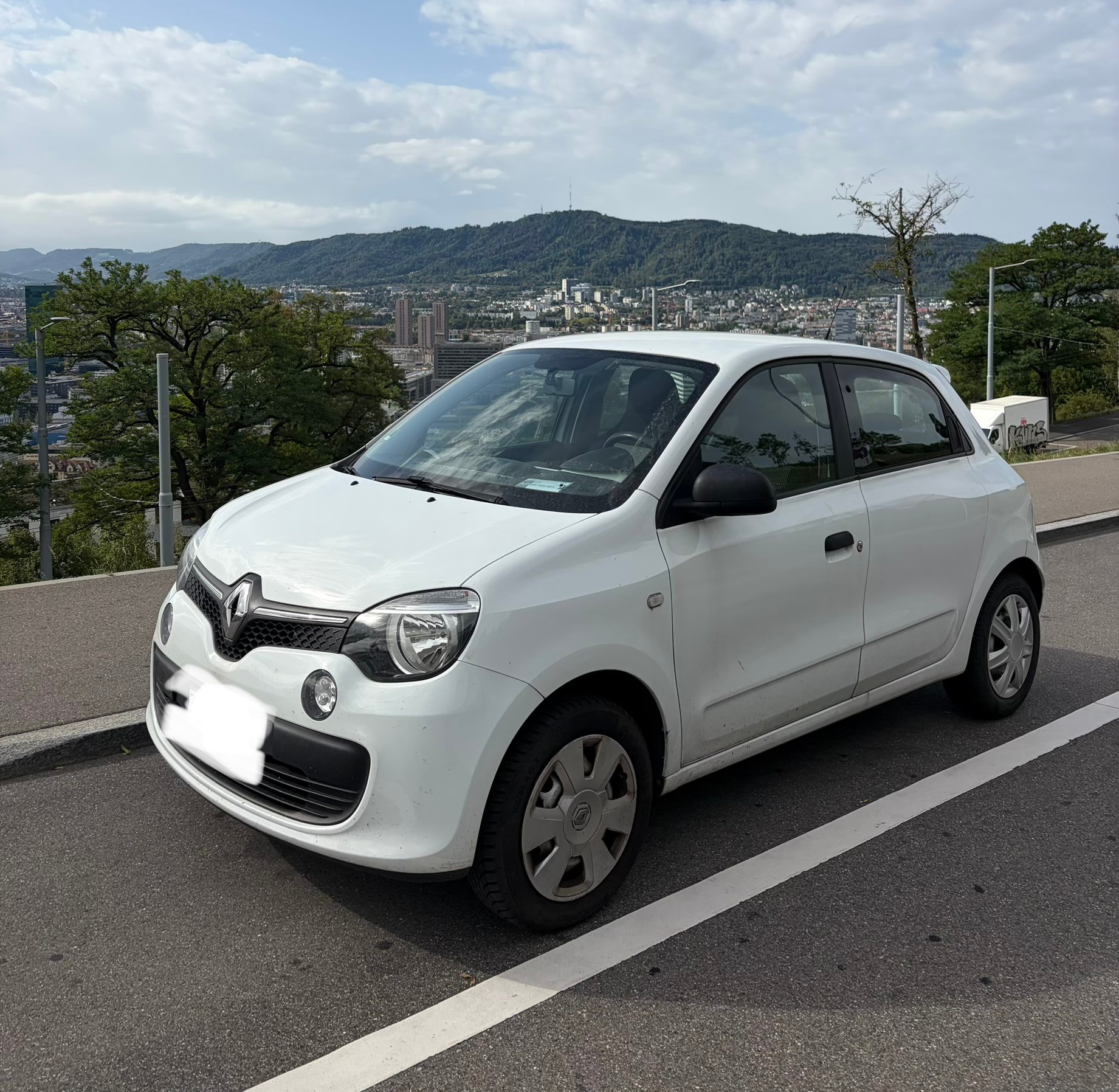 RENAULT TWINGO-image-0