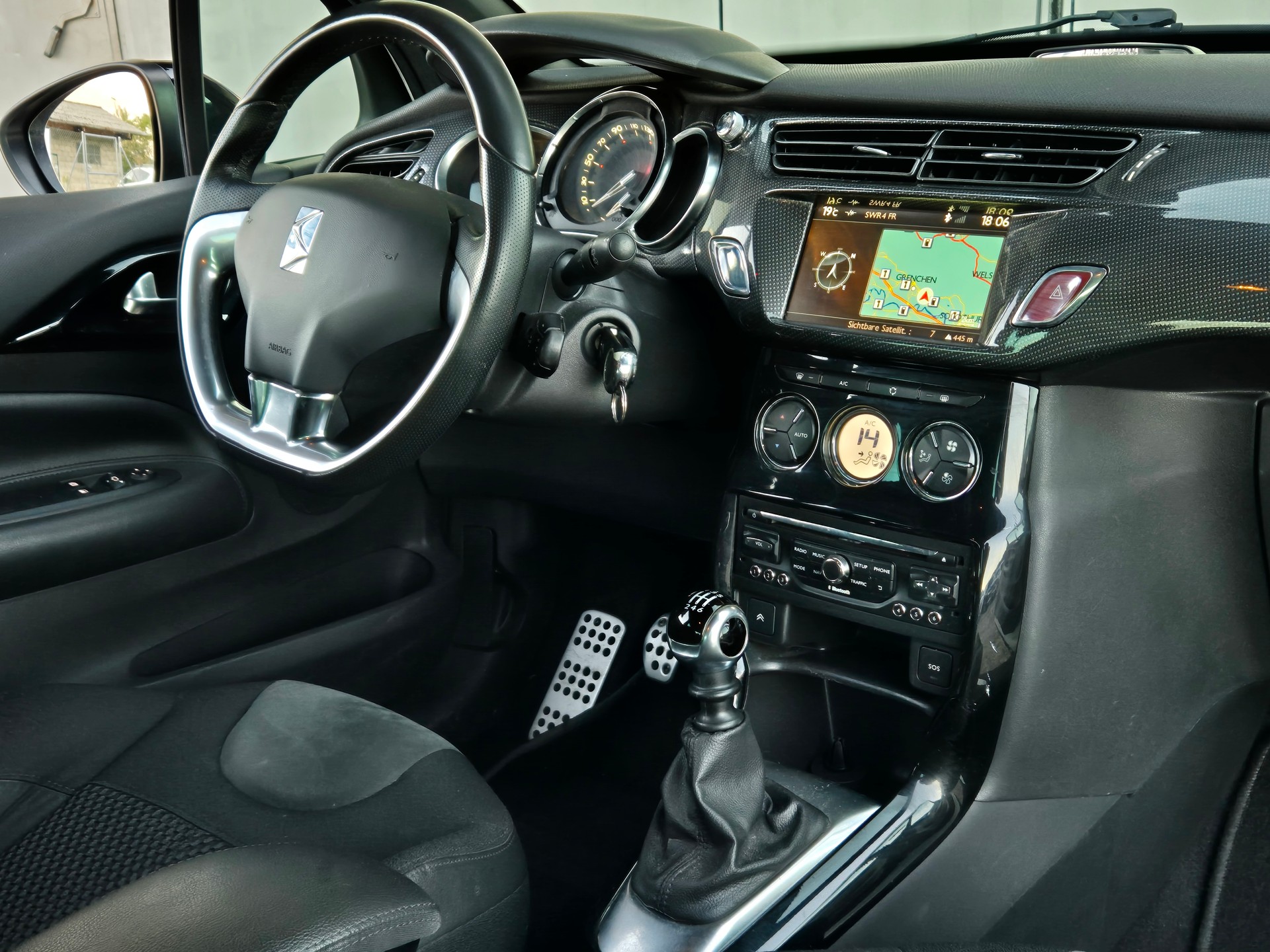 DS AUTOMOBILES DS3 1.6 THP Sport Chic-image-10